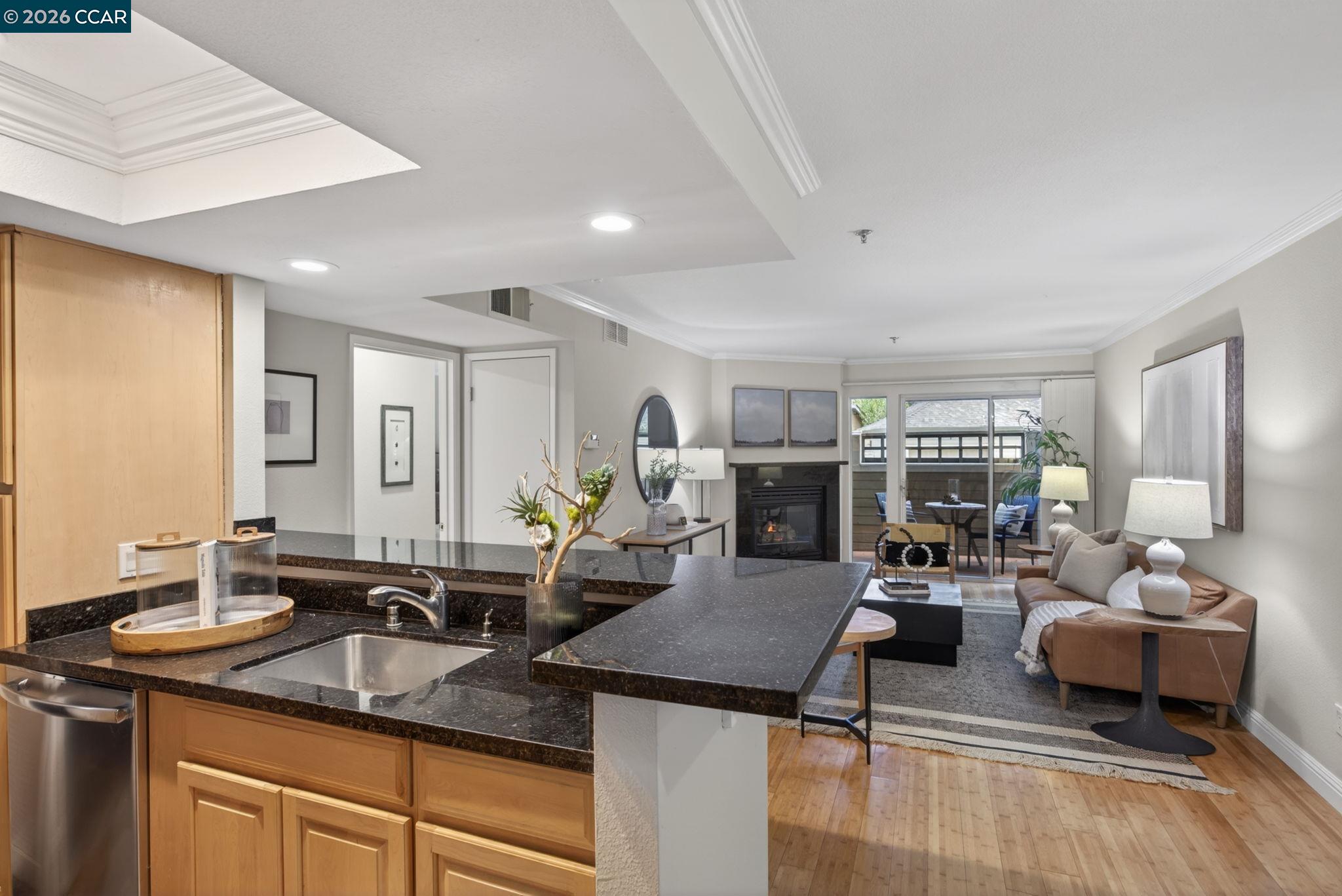 Photo #8: 41133086 Listing: Photo #8