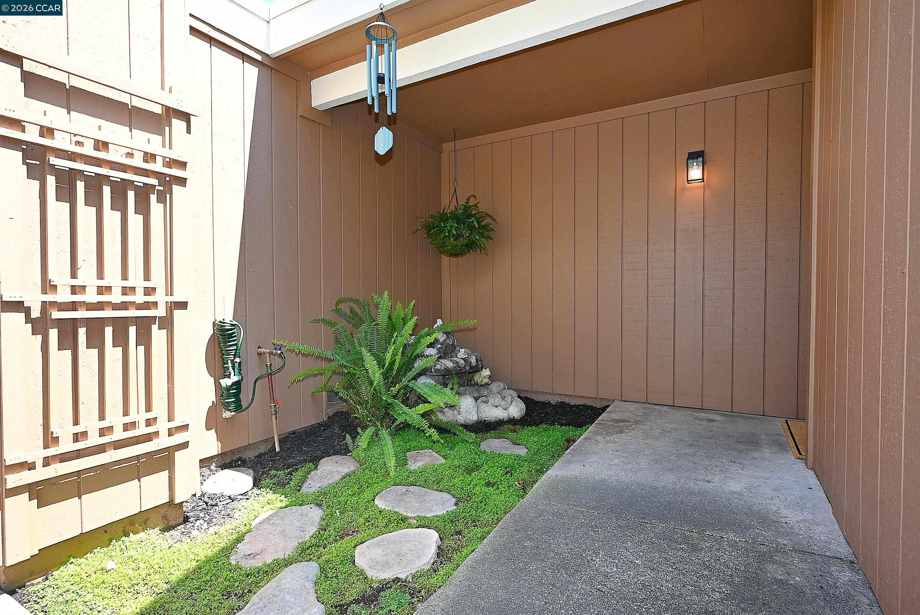 Photo #3: 41133110 Listing: Photo #3