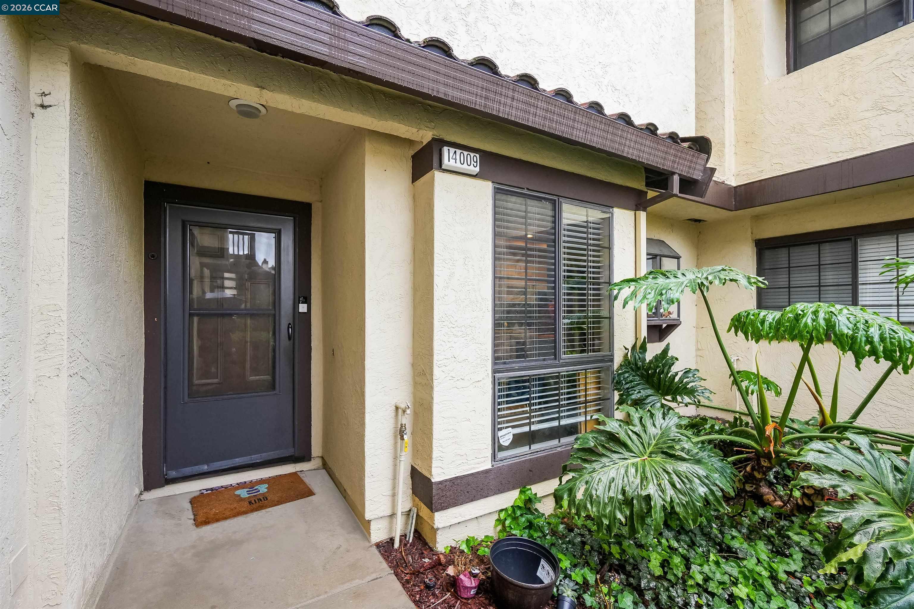 Photo #4: 41133120 Listing: Photo #4