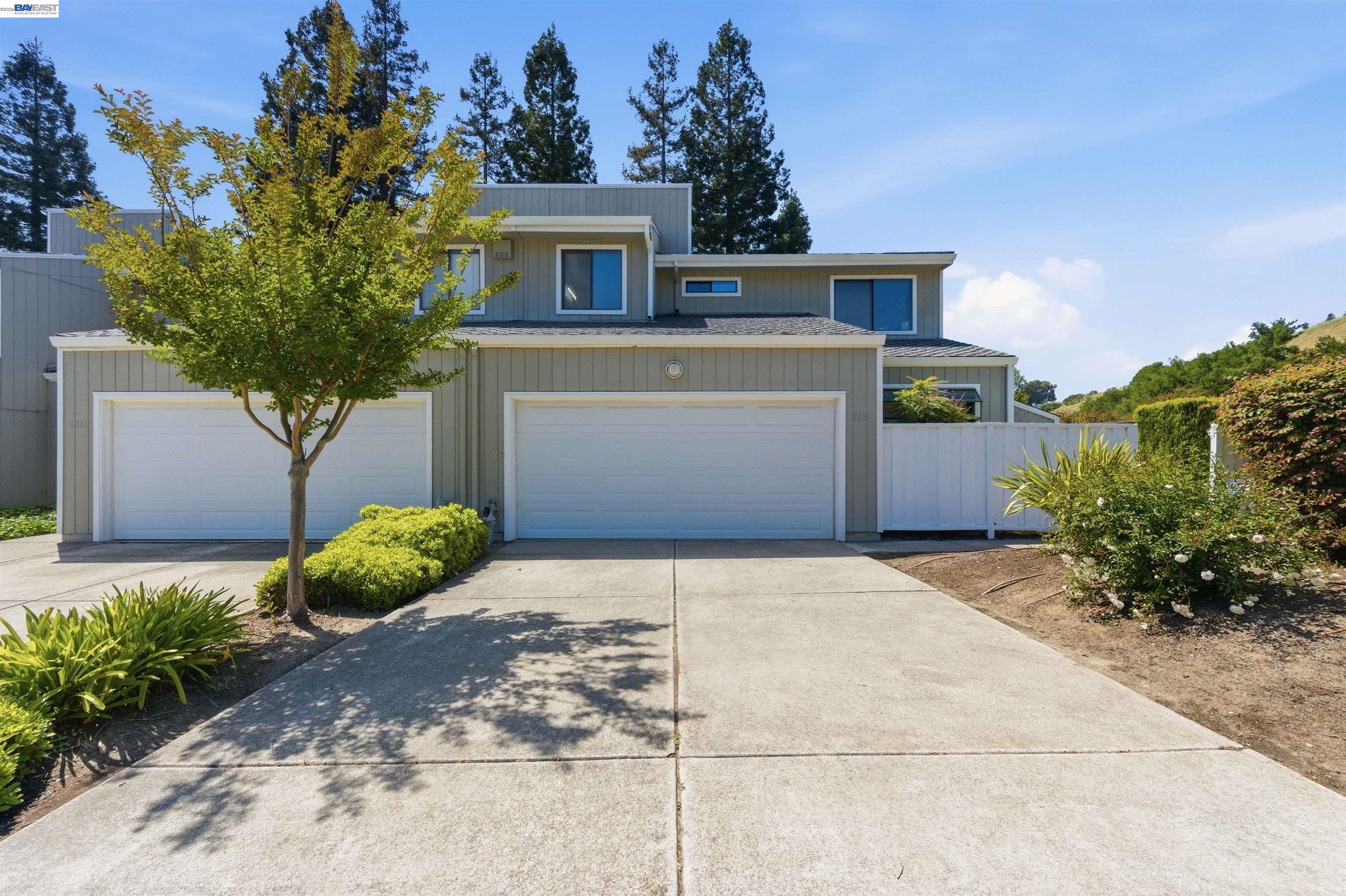 Photo #2: 41133129 Listing: Photo #2