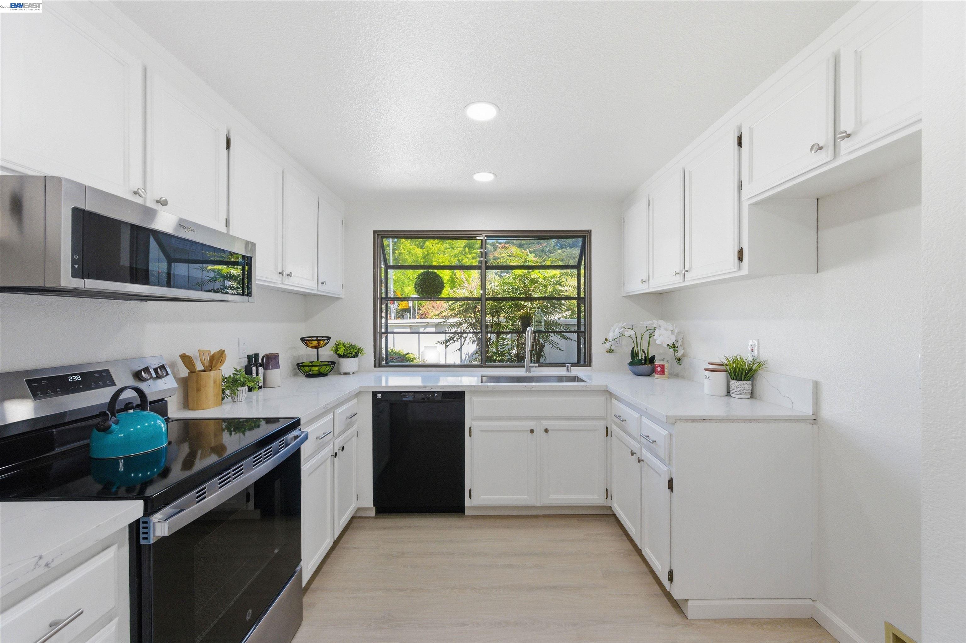 Photo #14: 41133129 Listing: Photo #14