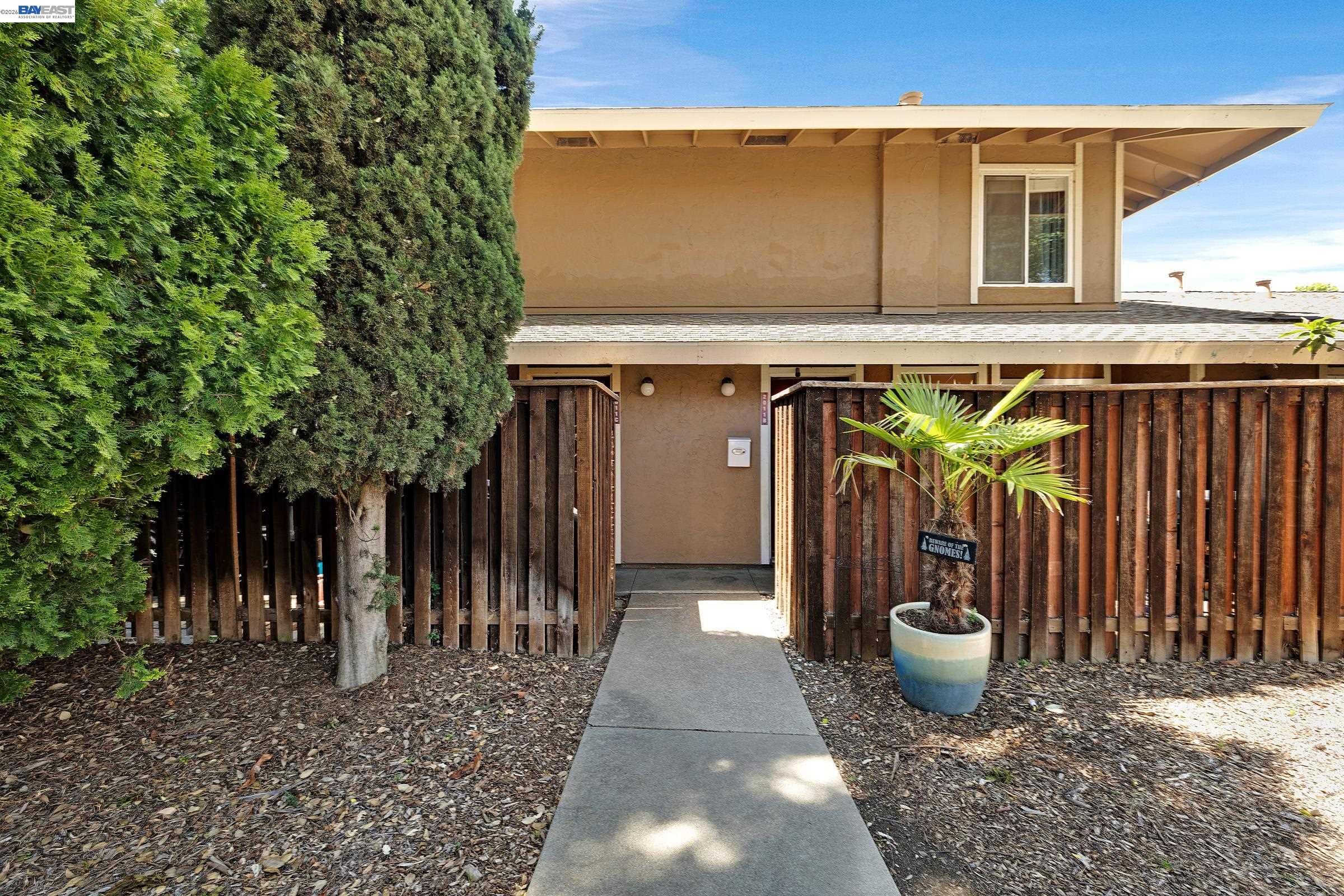Photo #1: 41133137 Listing: Photo #1