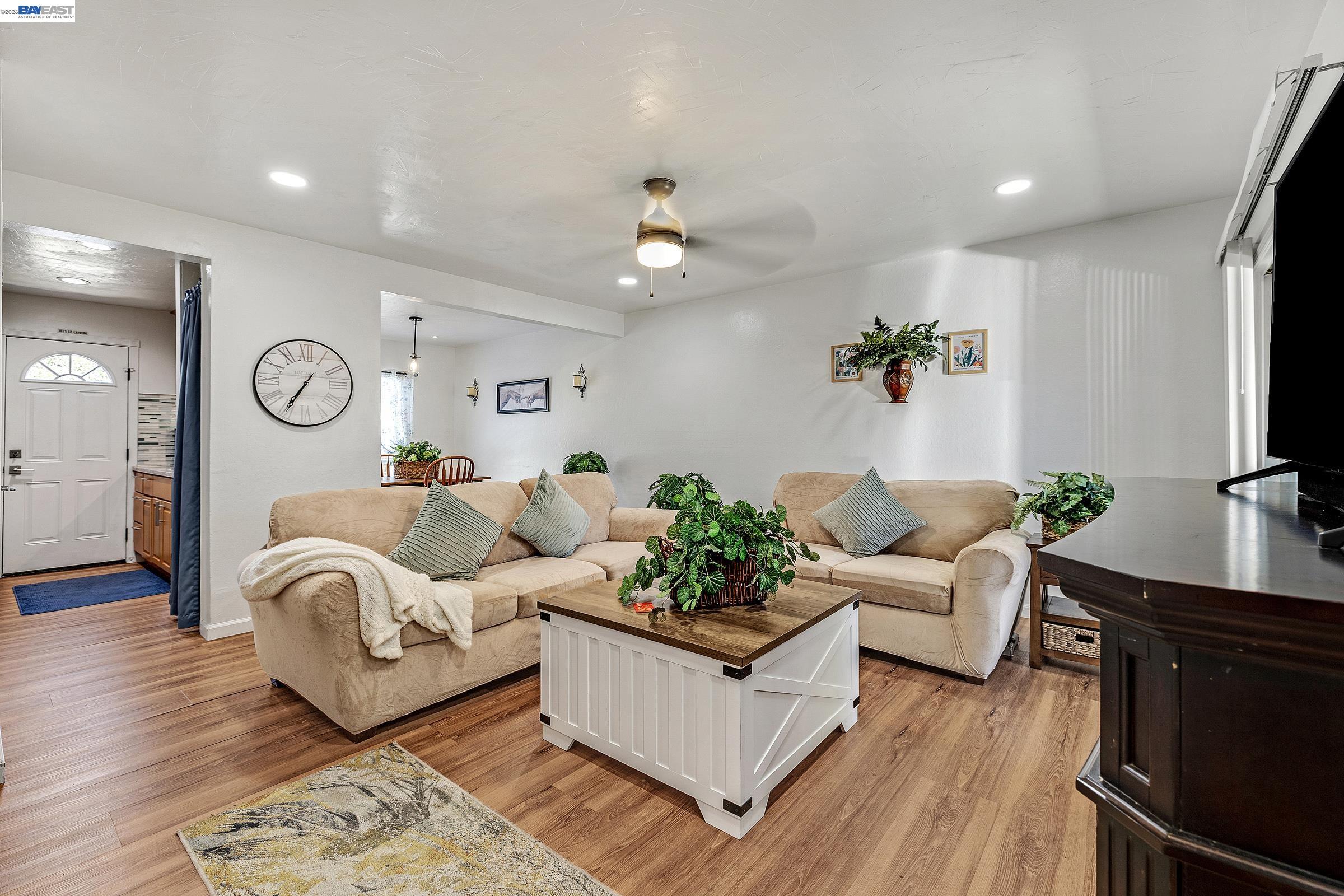 Photo #19: 41133137 Listing: Photo #19