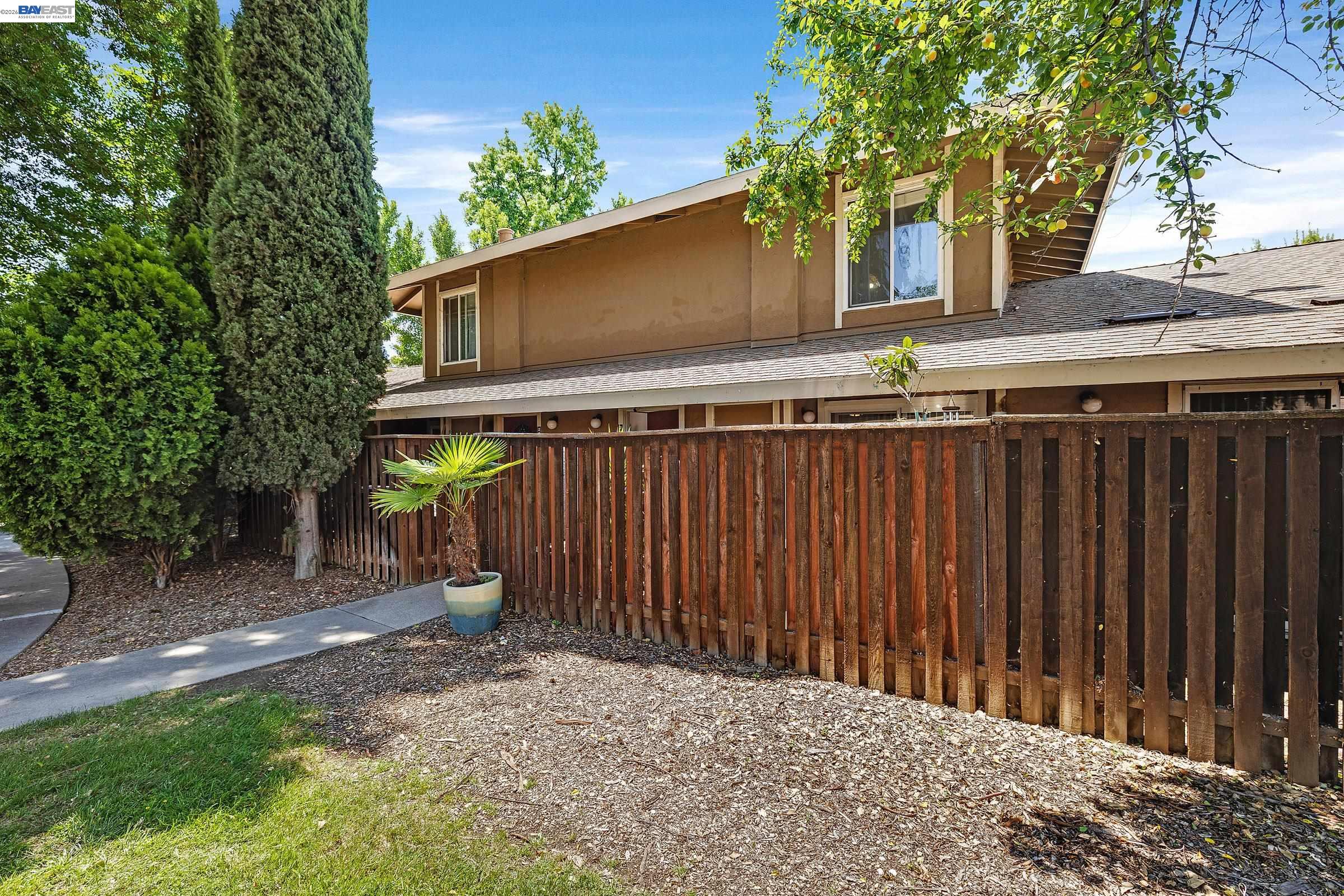 Photo #9: 41133137 Listing: Photo #9