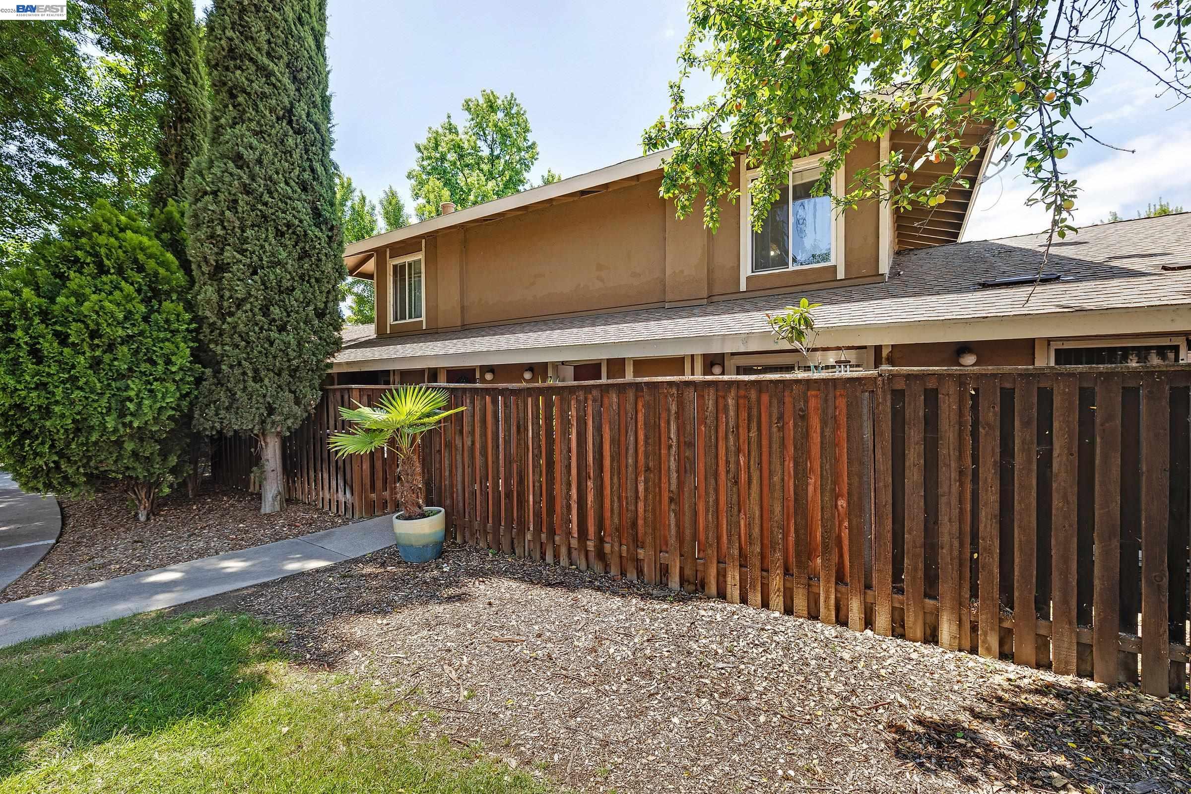 Photo #10: 41133137 Listing: Photo #10