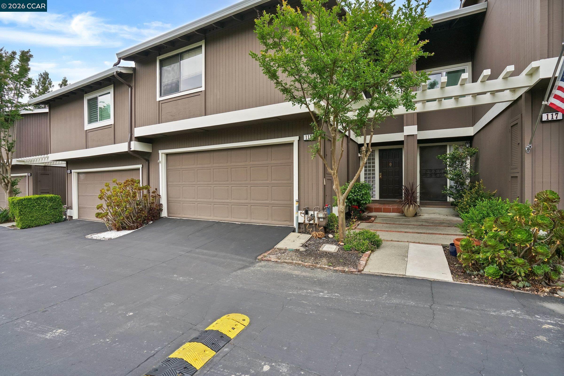 Photo #2: 41133142 Listing: Photo #2