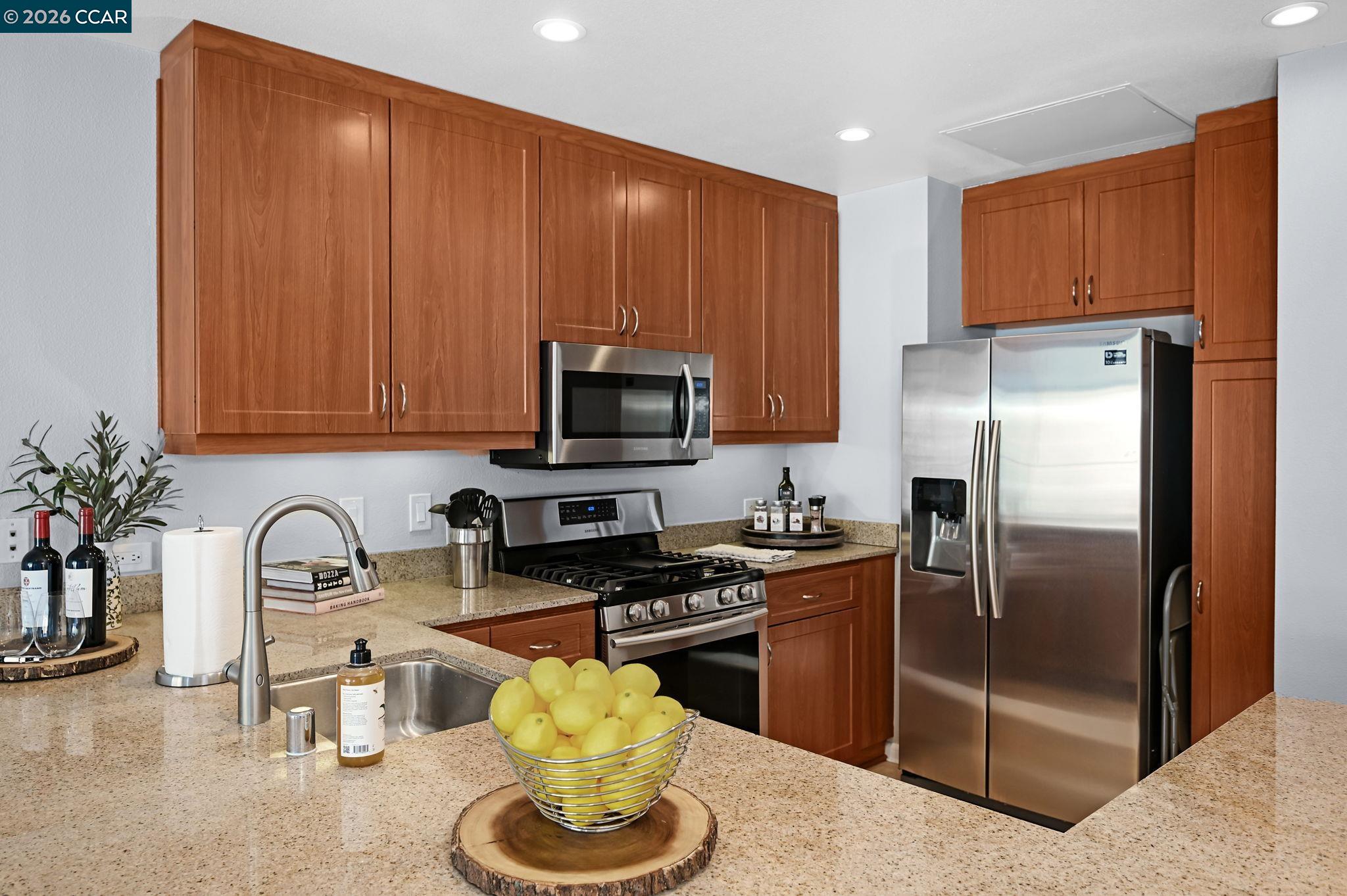 Photo #3: 41133158 Listing: Photo #3