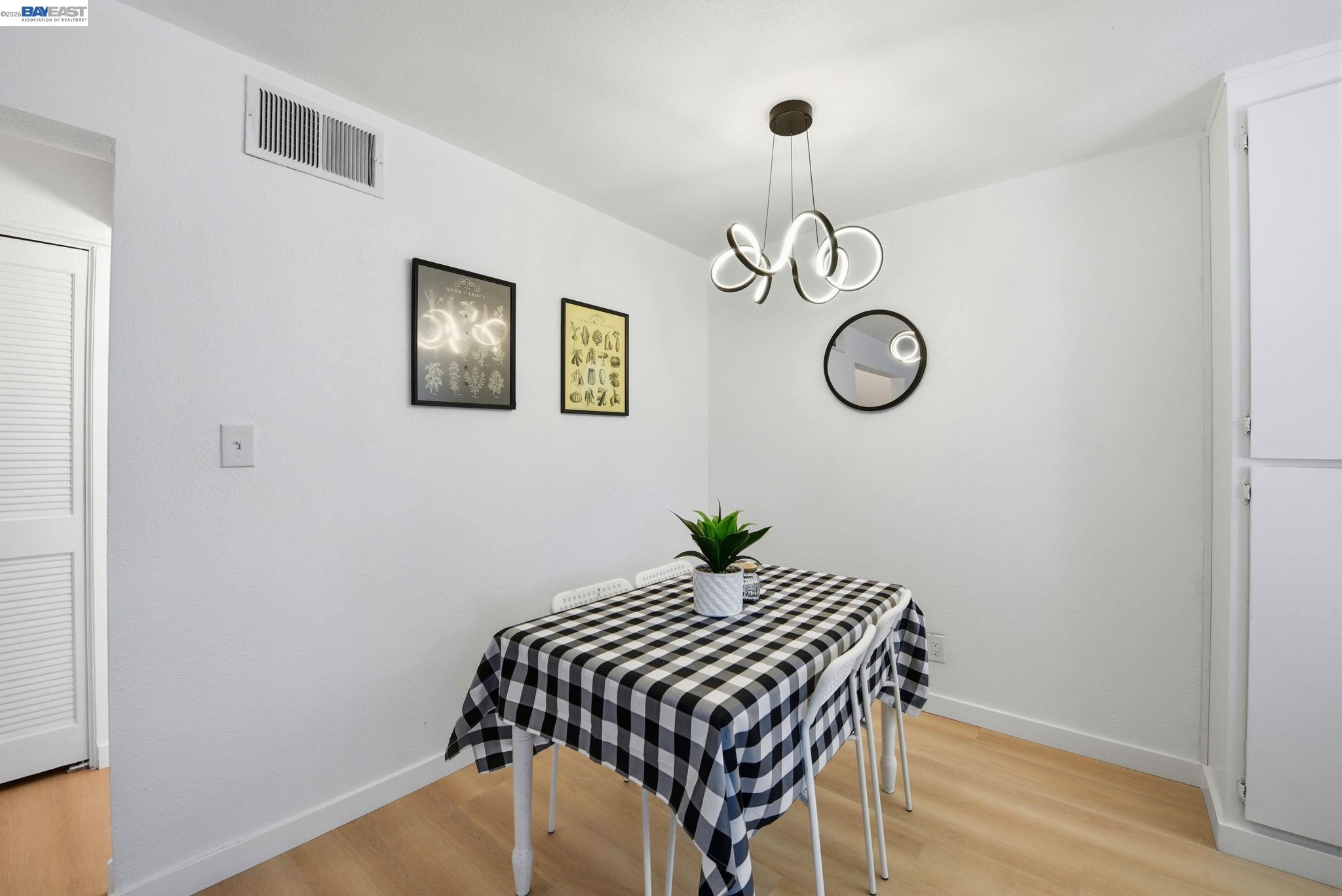 Photo #16: 41133162 Listing: Photo #16