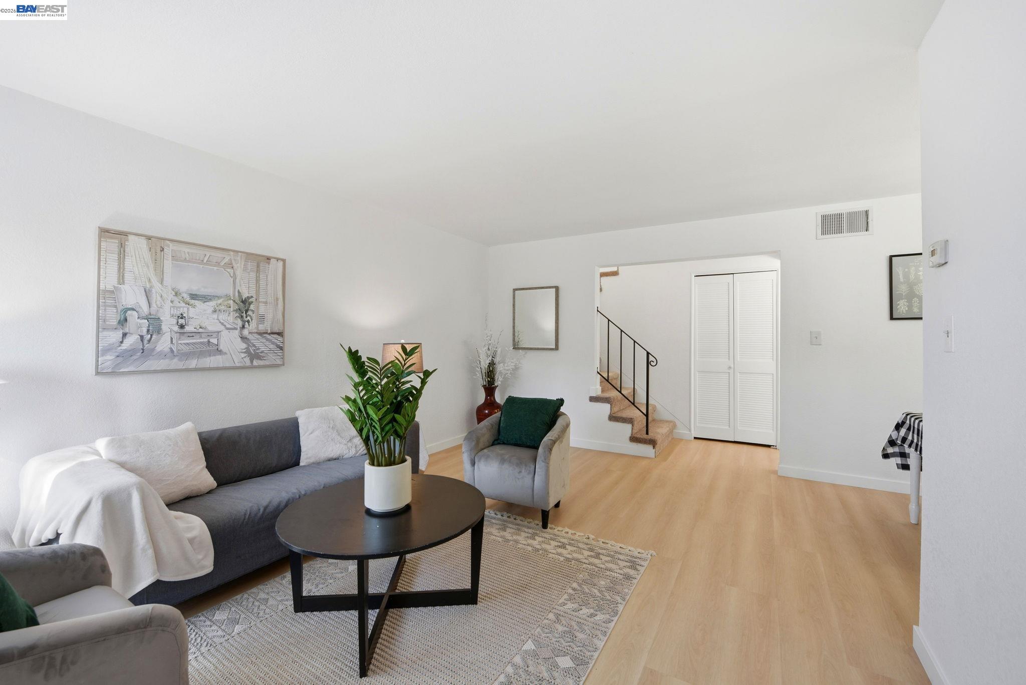 Photo #6: 41133162 Listing: Photo #6