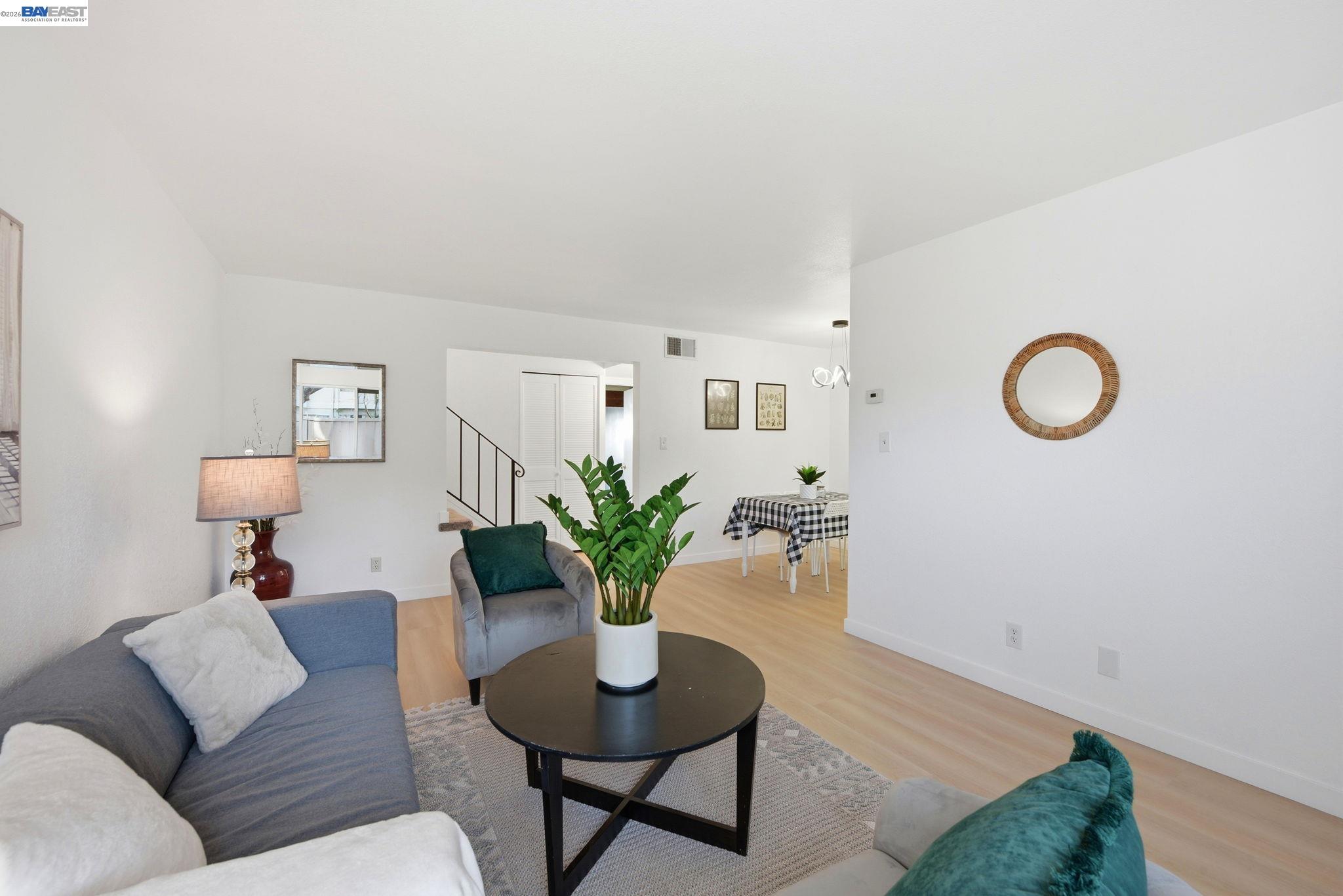 Photo #8: 41133162 Listing: Photo #8