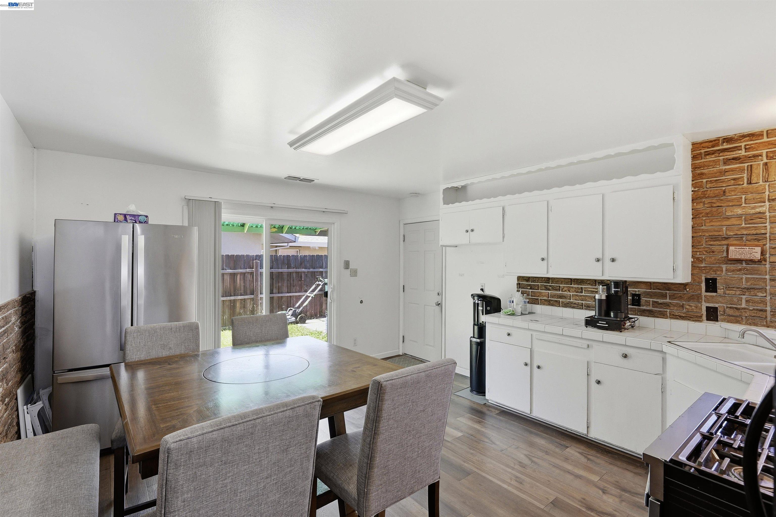 4546 Freeway Cir, Sacramento CA 95841 — photo 8