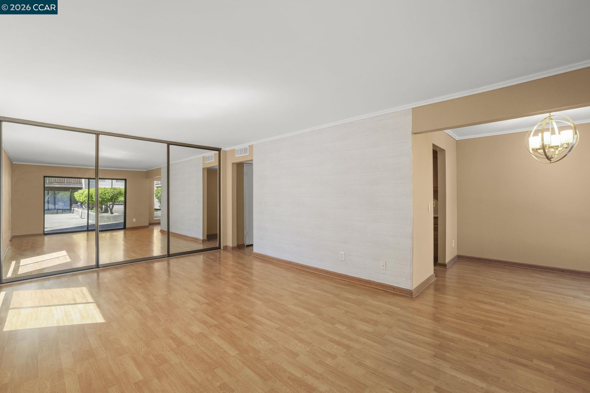 Photo #9: 41133165 Listing: Photo #9