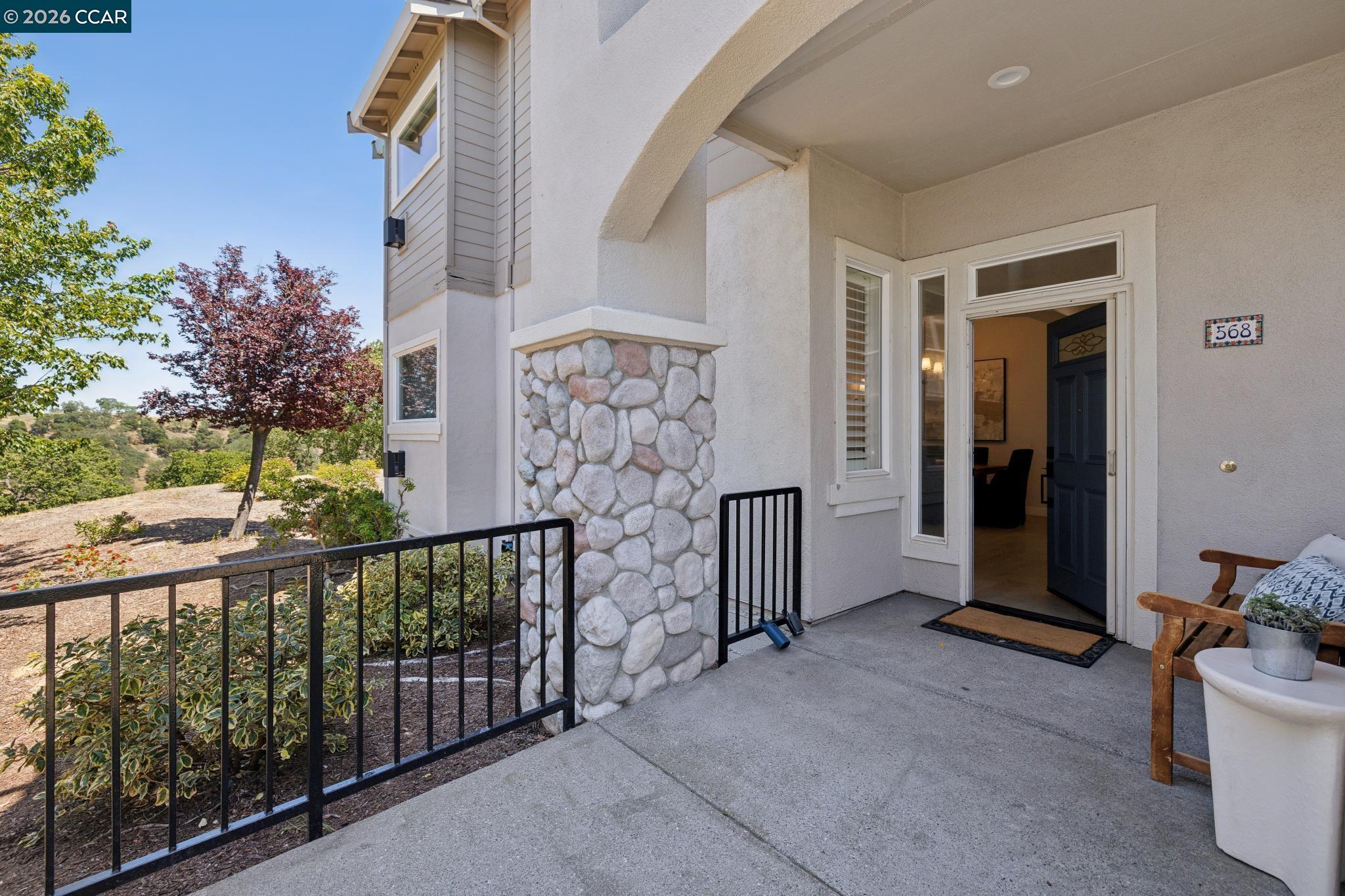 Photo #2: 41133169 Listing: Photo #2