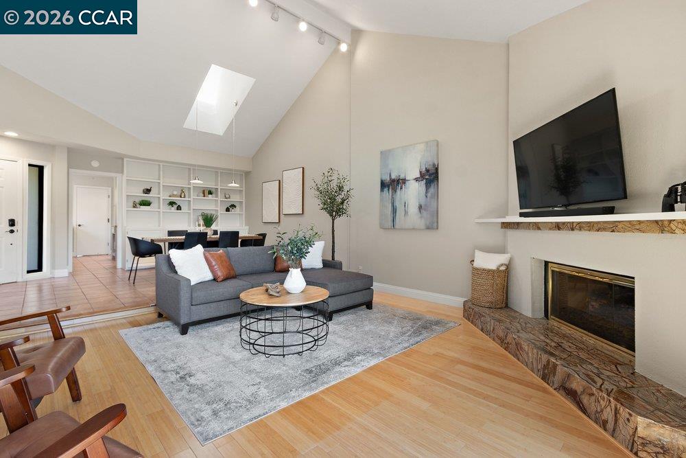 Photo #4: 41133196 Listing: Photo #4