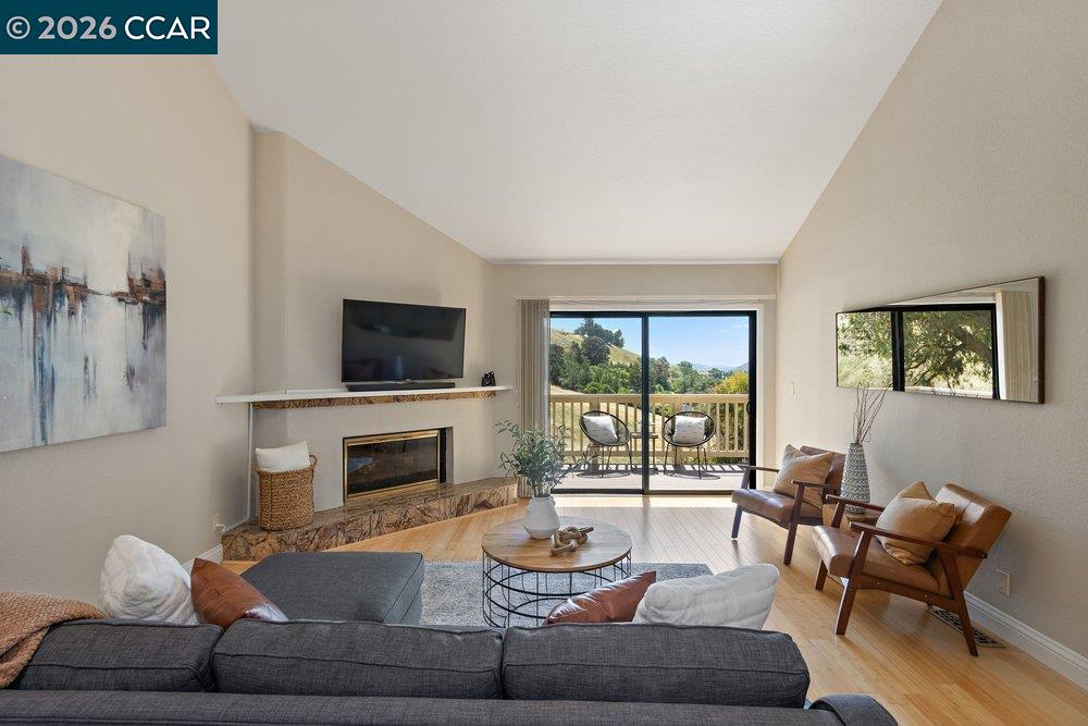 Photo #6: 41133196 Listing: Photo #6