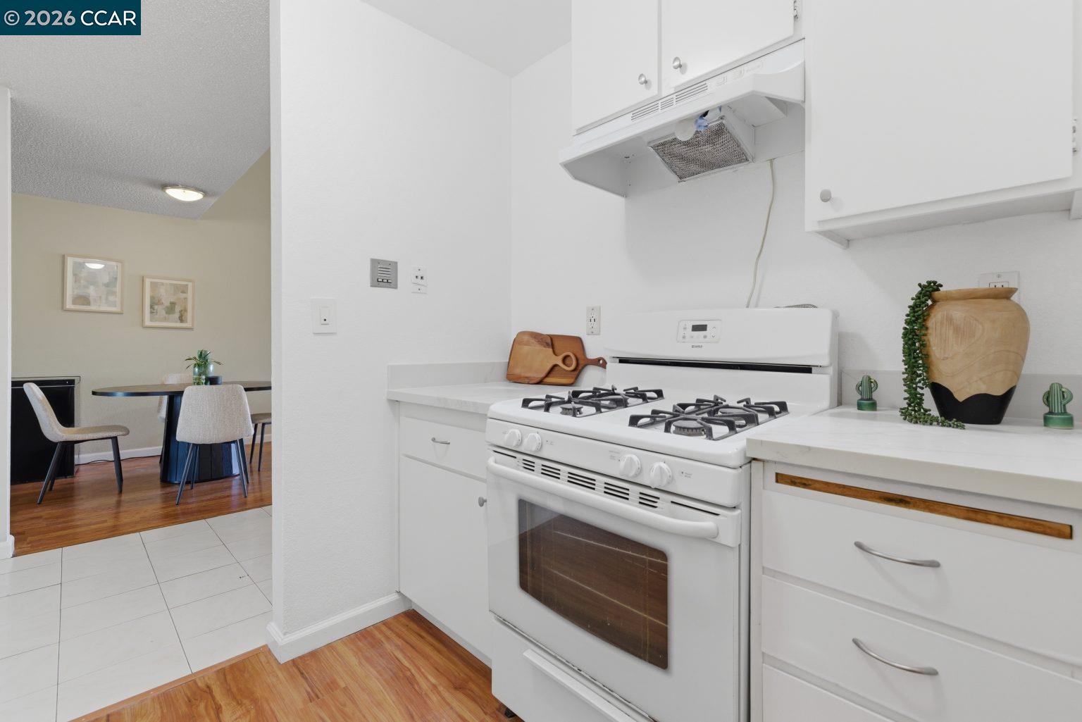 Photo #11: 41133198 Listing: Photo #11