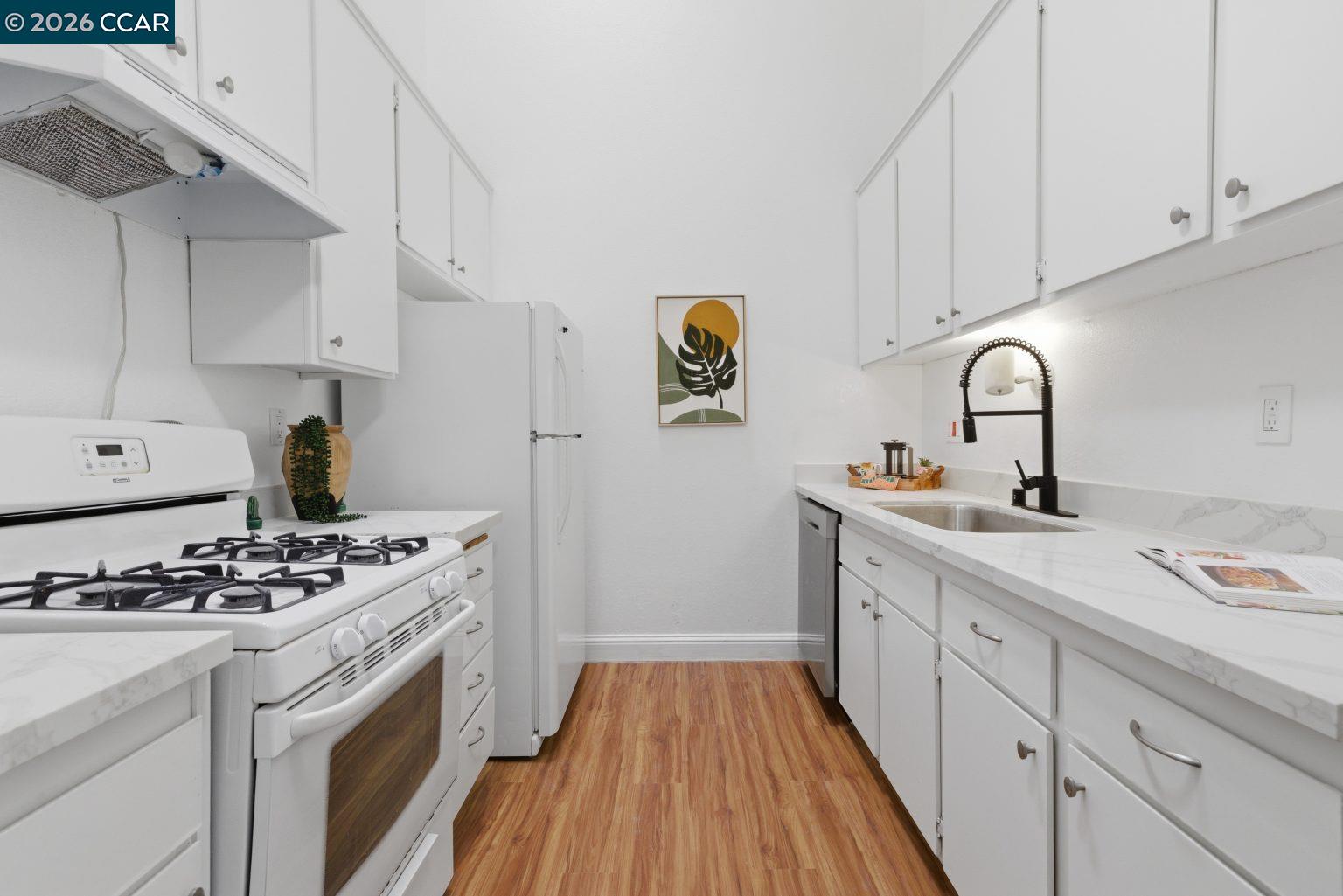 Photo #13: 41133198 Listing: Photo #13