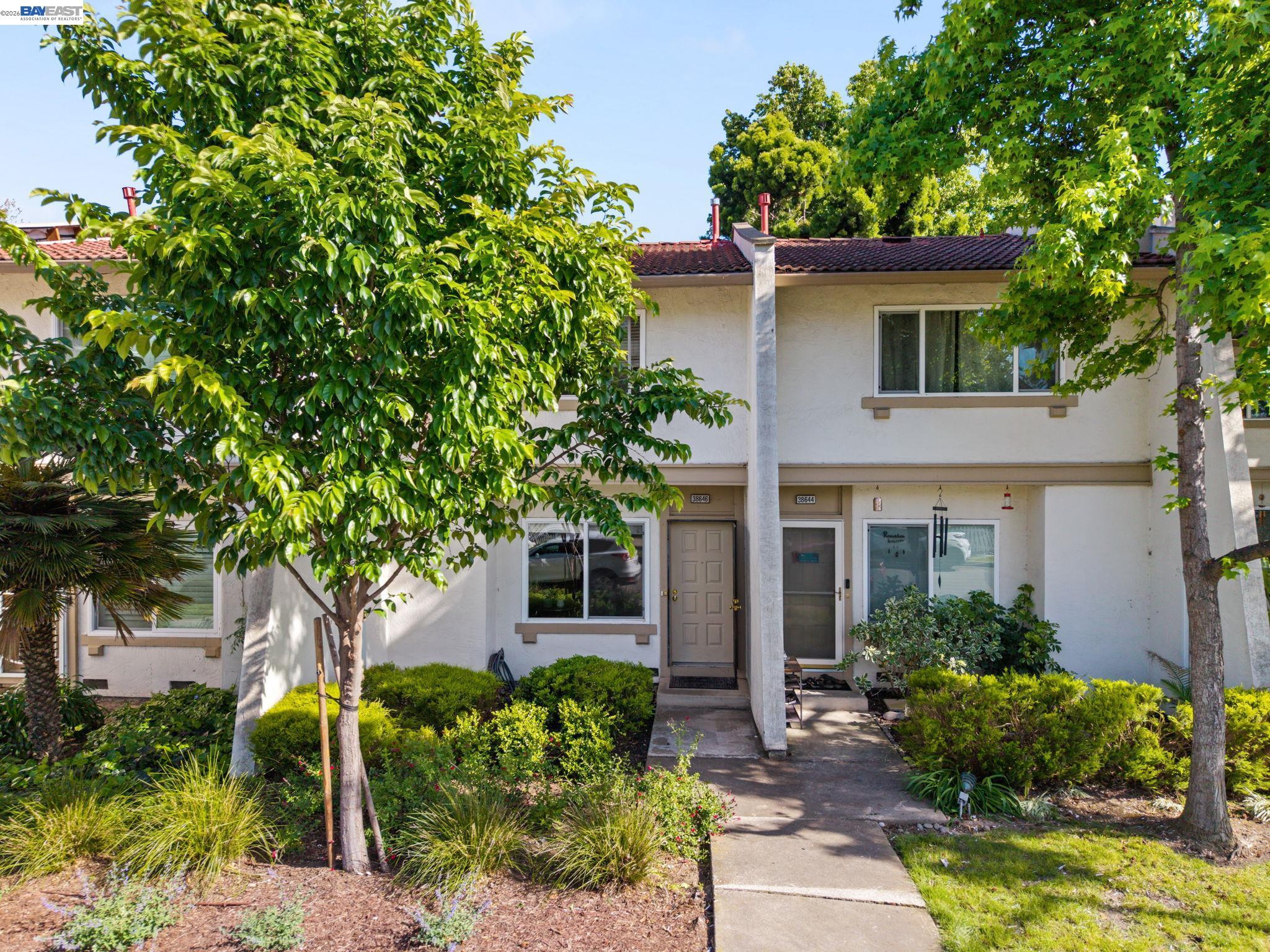 Photo #2: 41133226 Listing: Photo #2