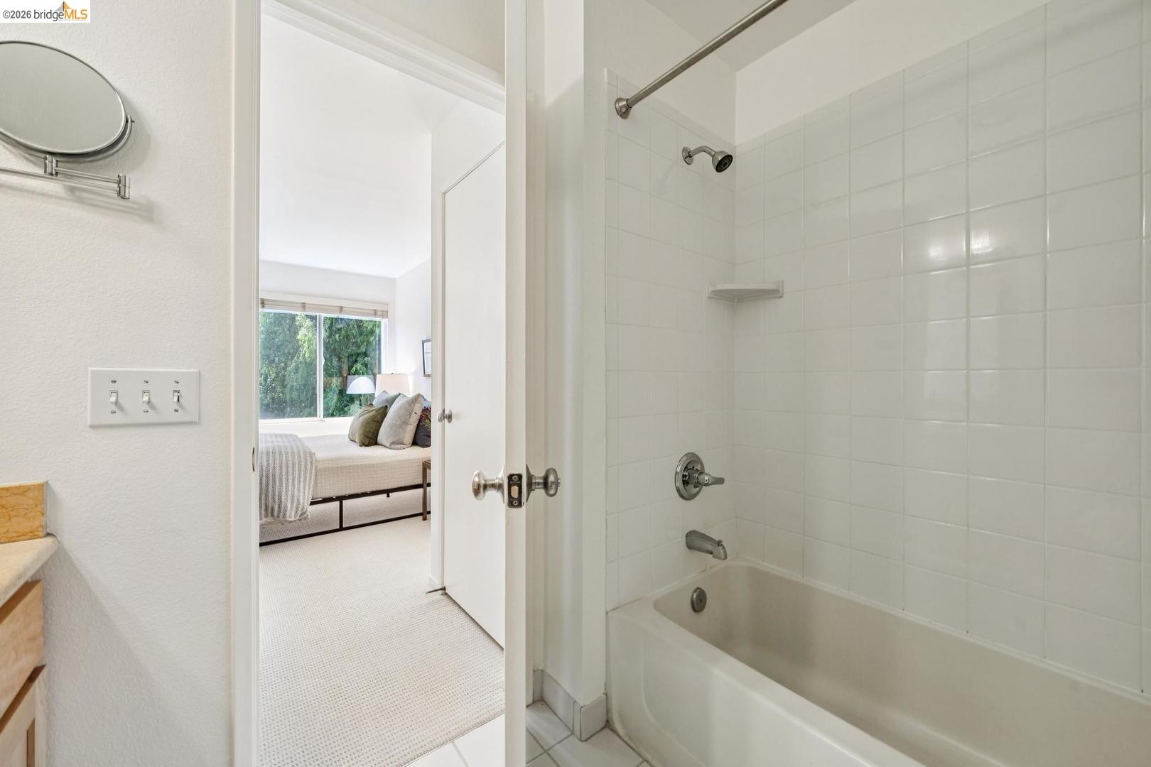 Photo #35: 41133232 Listing: Photo #35