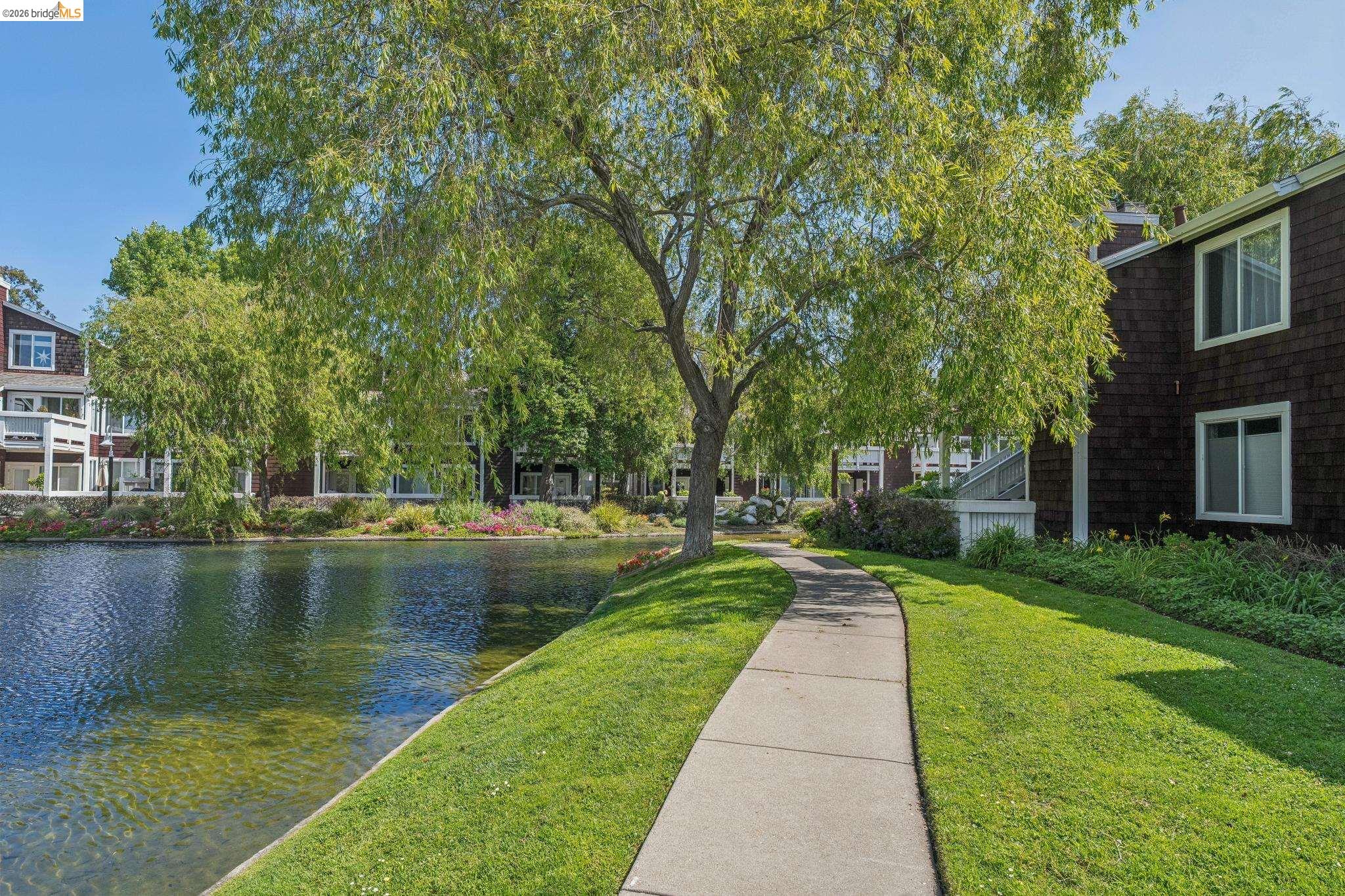 154 Marina Lakes DR, Richmond, CA, 94804