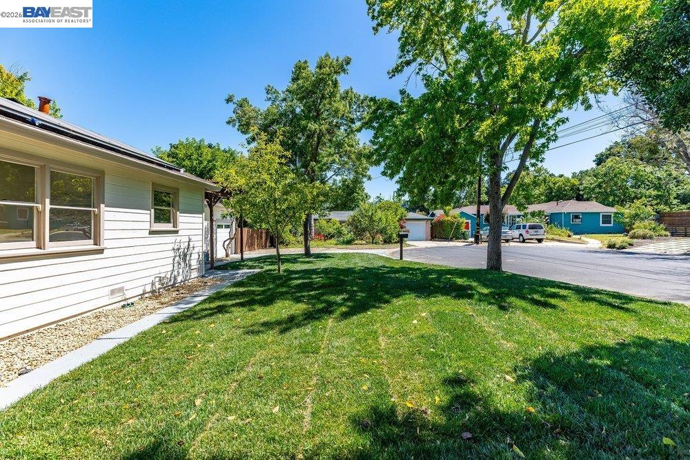 1210 Kendall Ct, Walnut Creek CA 94595 — photo 9