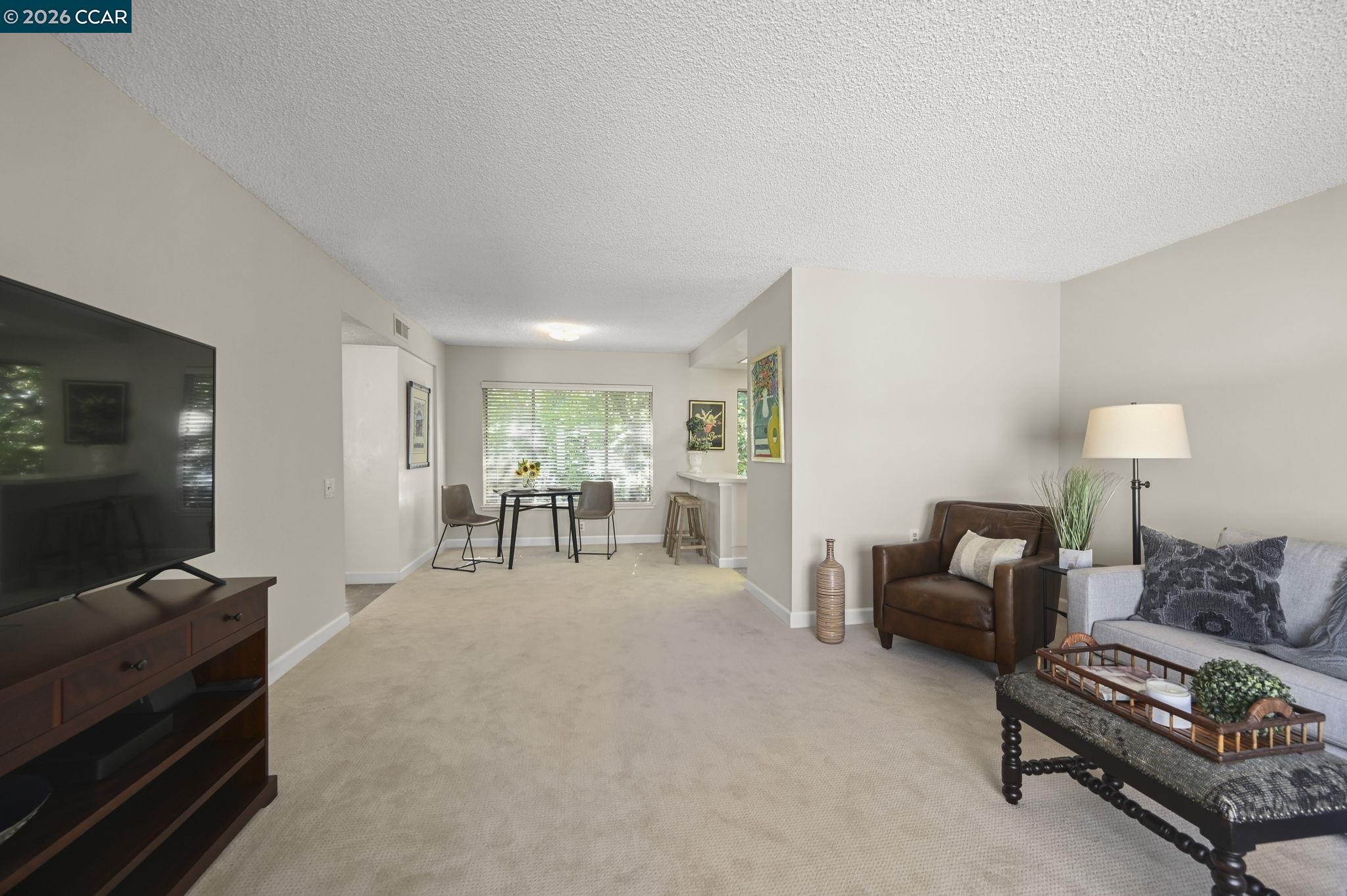 Photo #5: 41133244 Listing: Photo #5
