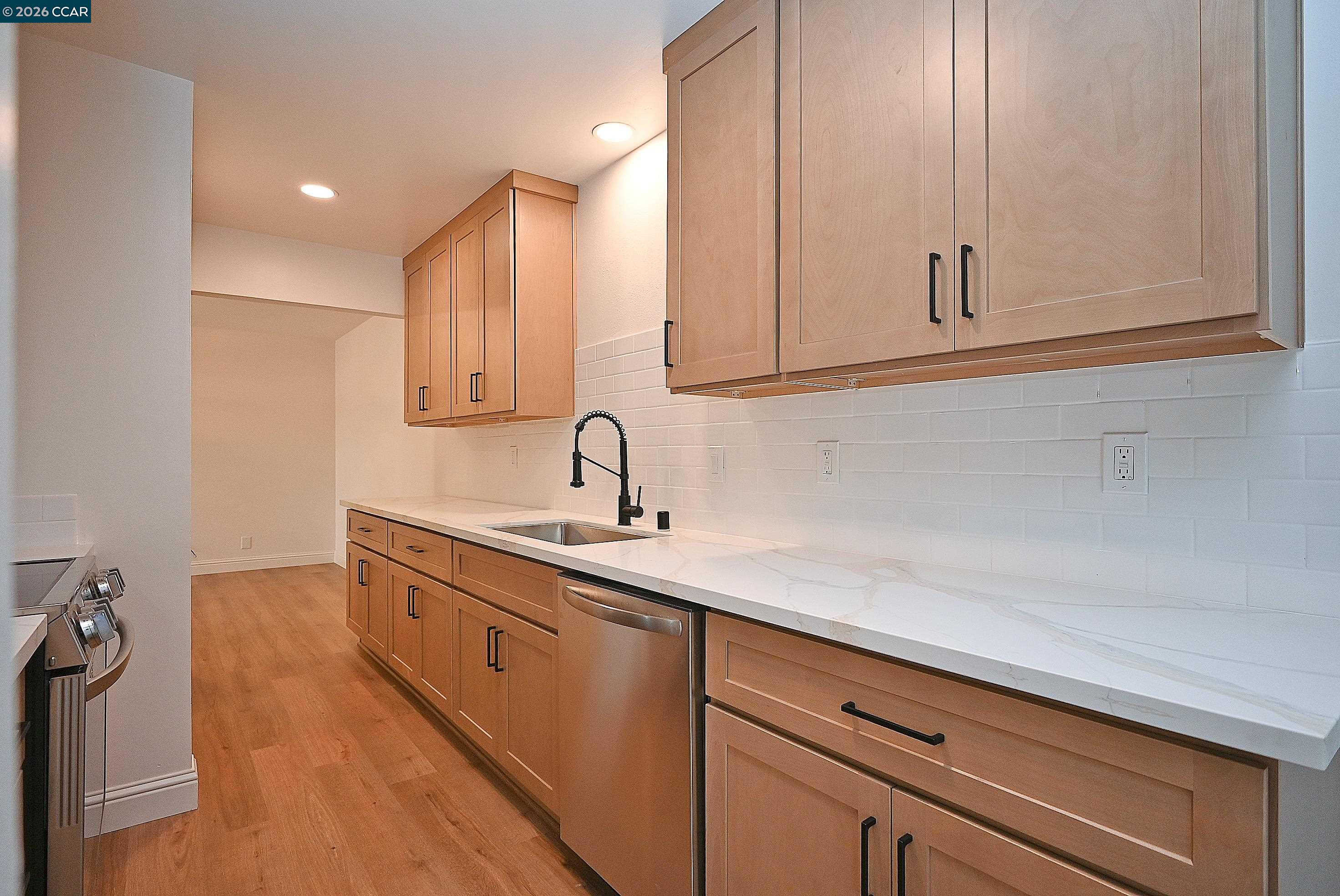 Photo #23: 41133257 Listing: Photo #23
