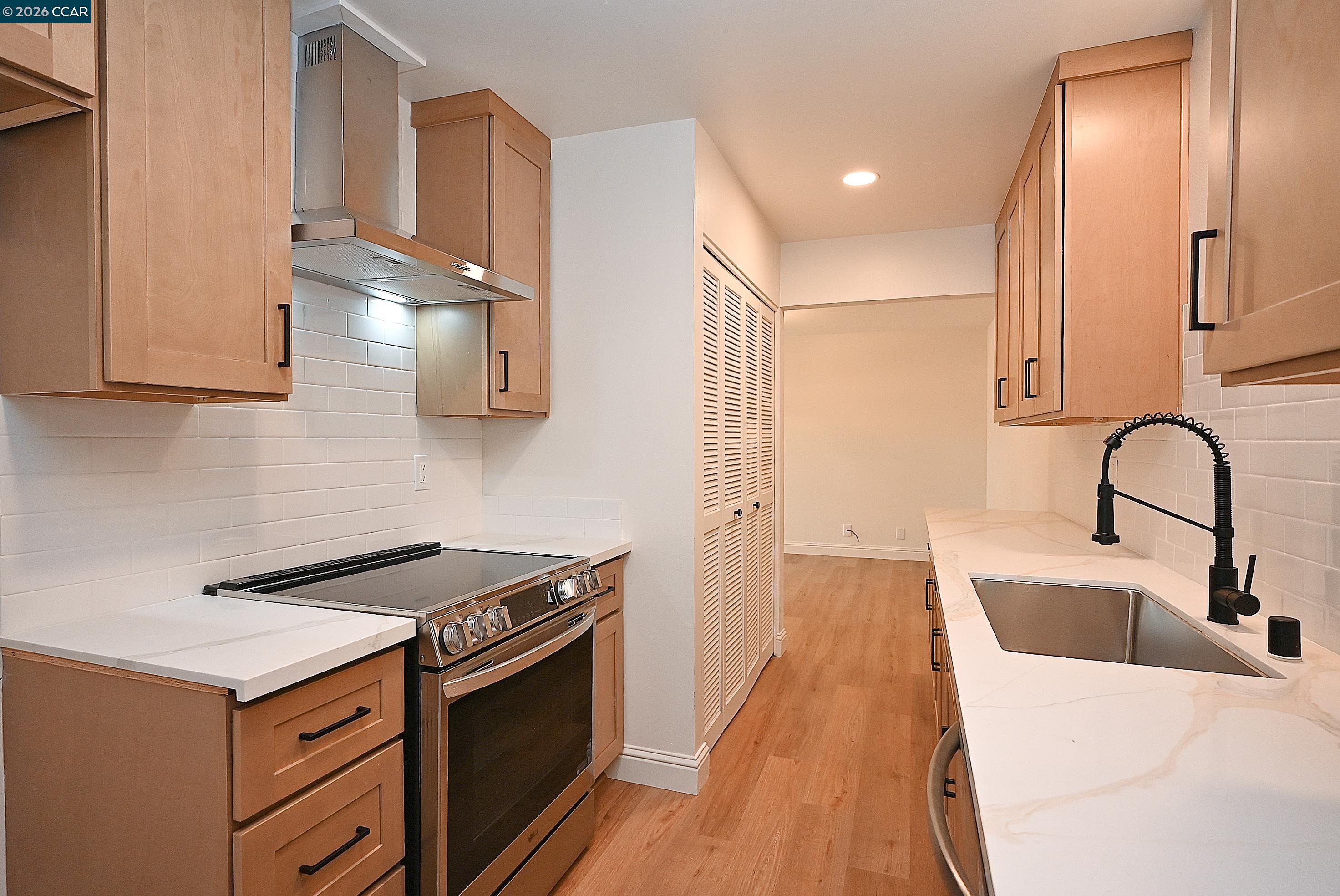 Photo #24: 41133257 Listing: Photo #24