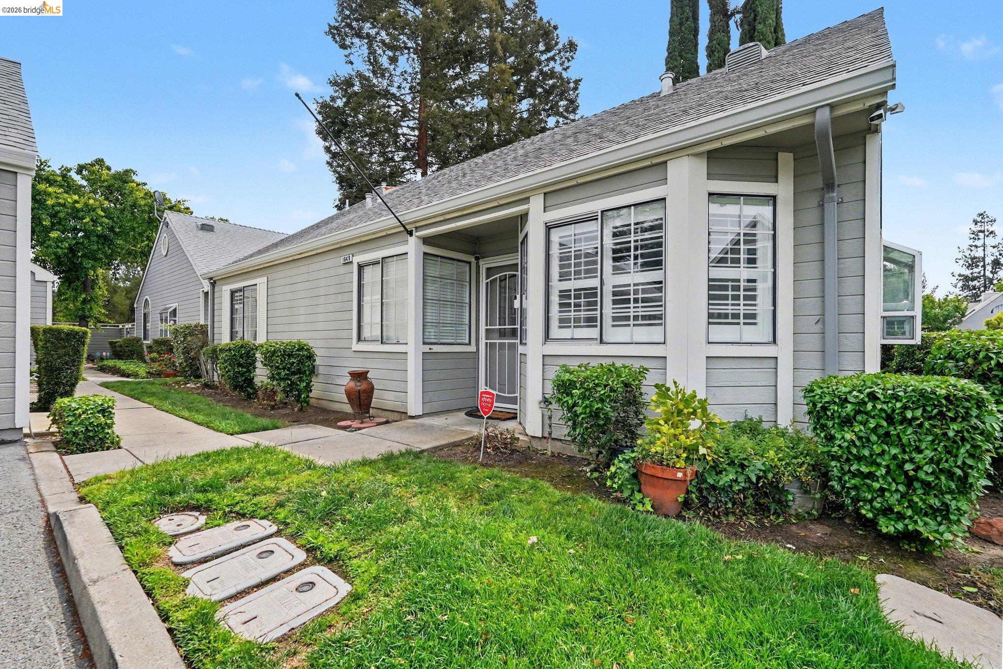 Photo #2: 41133265 Listing: Photo #2