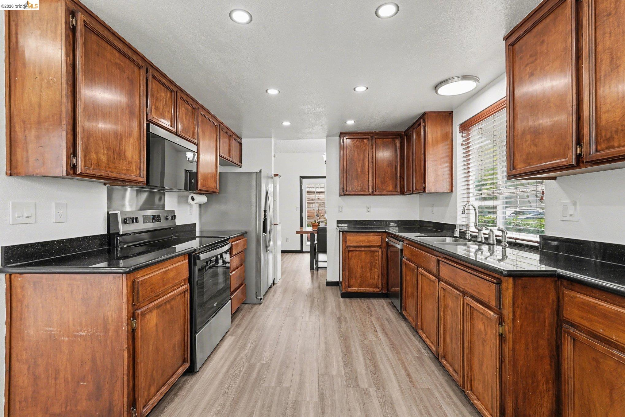 Photo #11: 41133265 Listing: Photo #11