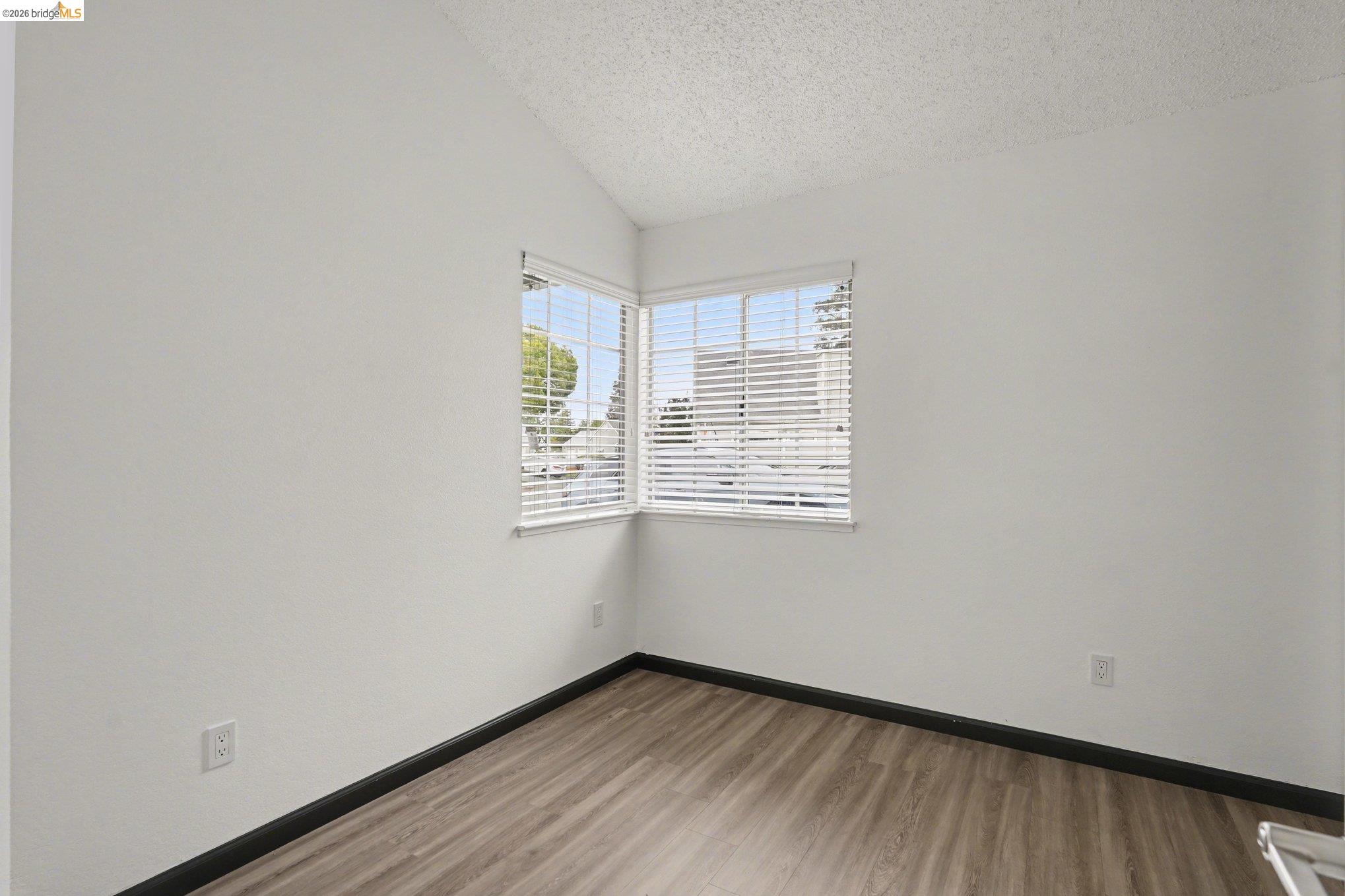 Photo #17: 41133265 Listing: Photo #17
