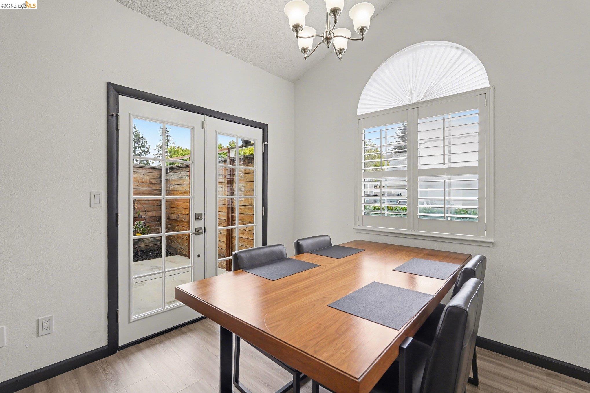 Photo #8: 41133265 Listing: Photo #8