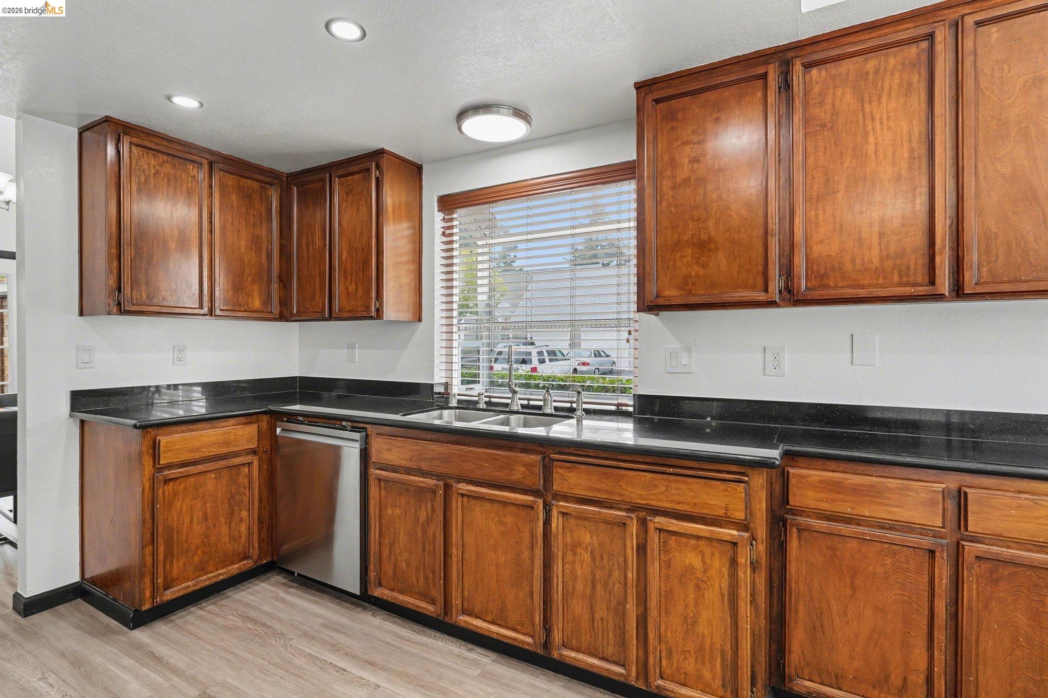 Photo #9: 41133265 Listing: Photo #9