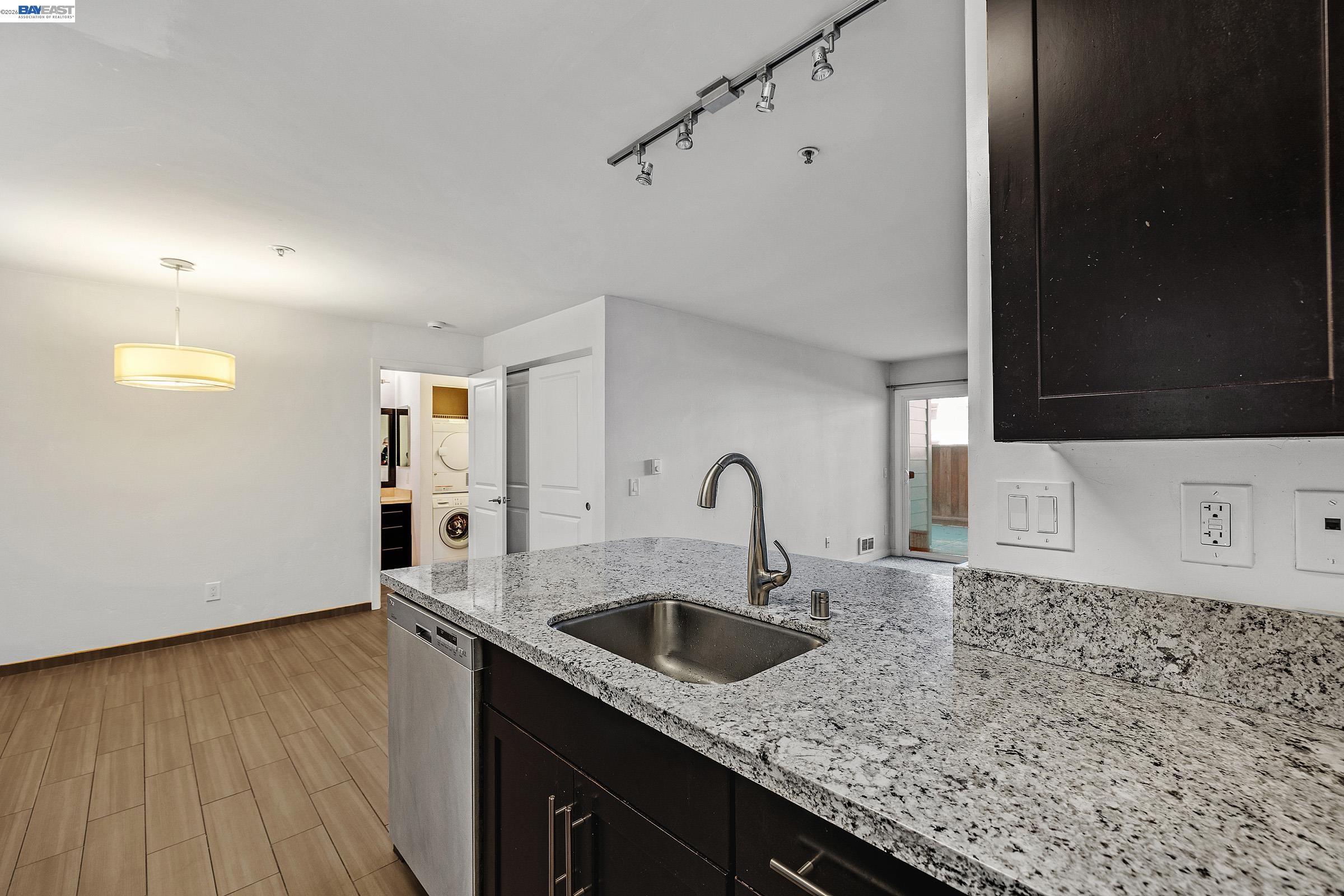 Photo #11: 41133277 Listing: Photo #11
