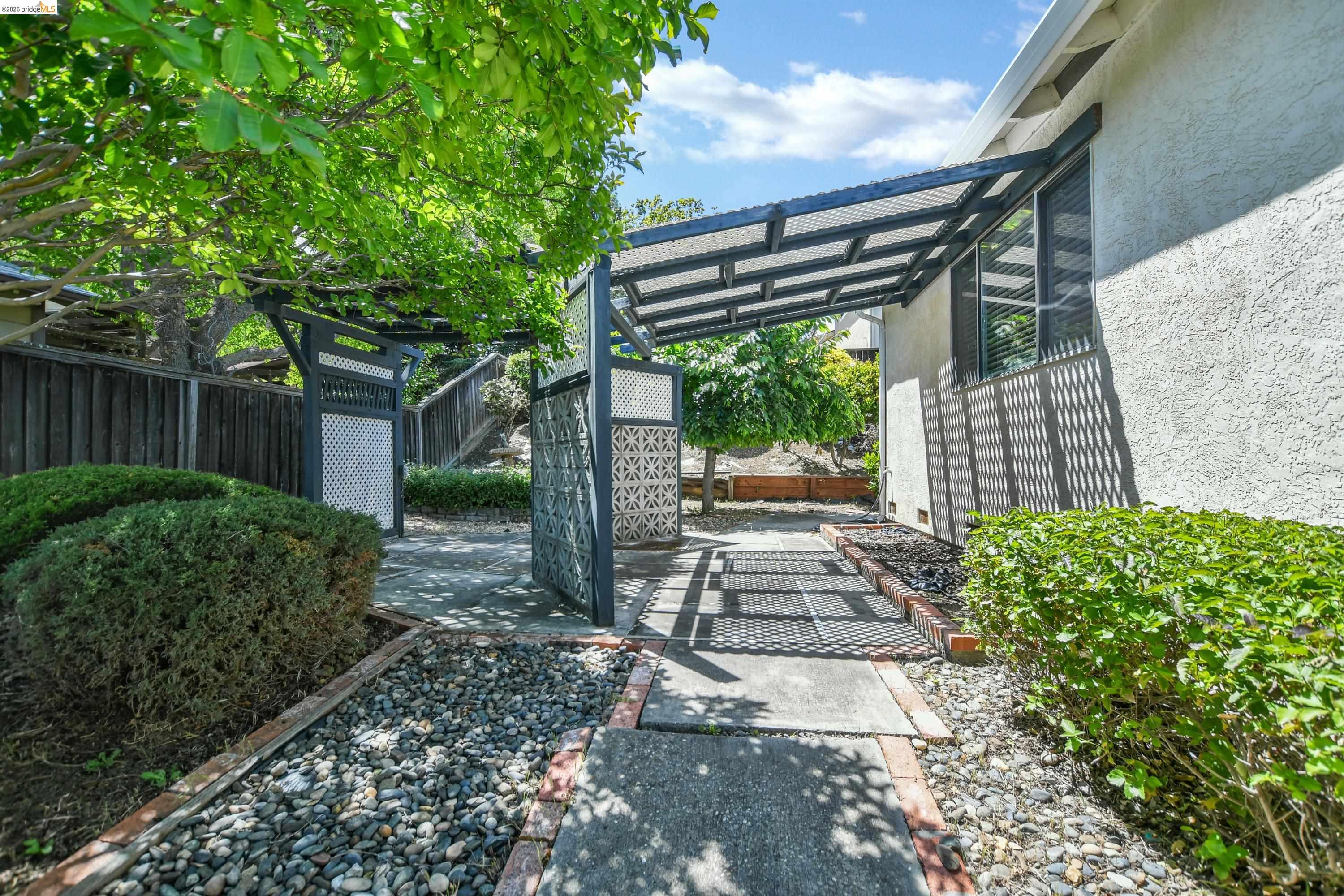 2411 Los Prados Way, Antioch CA 94509 — photo 28