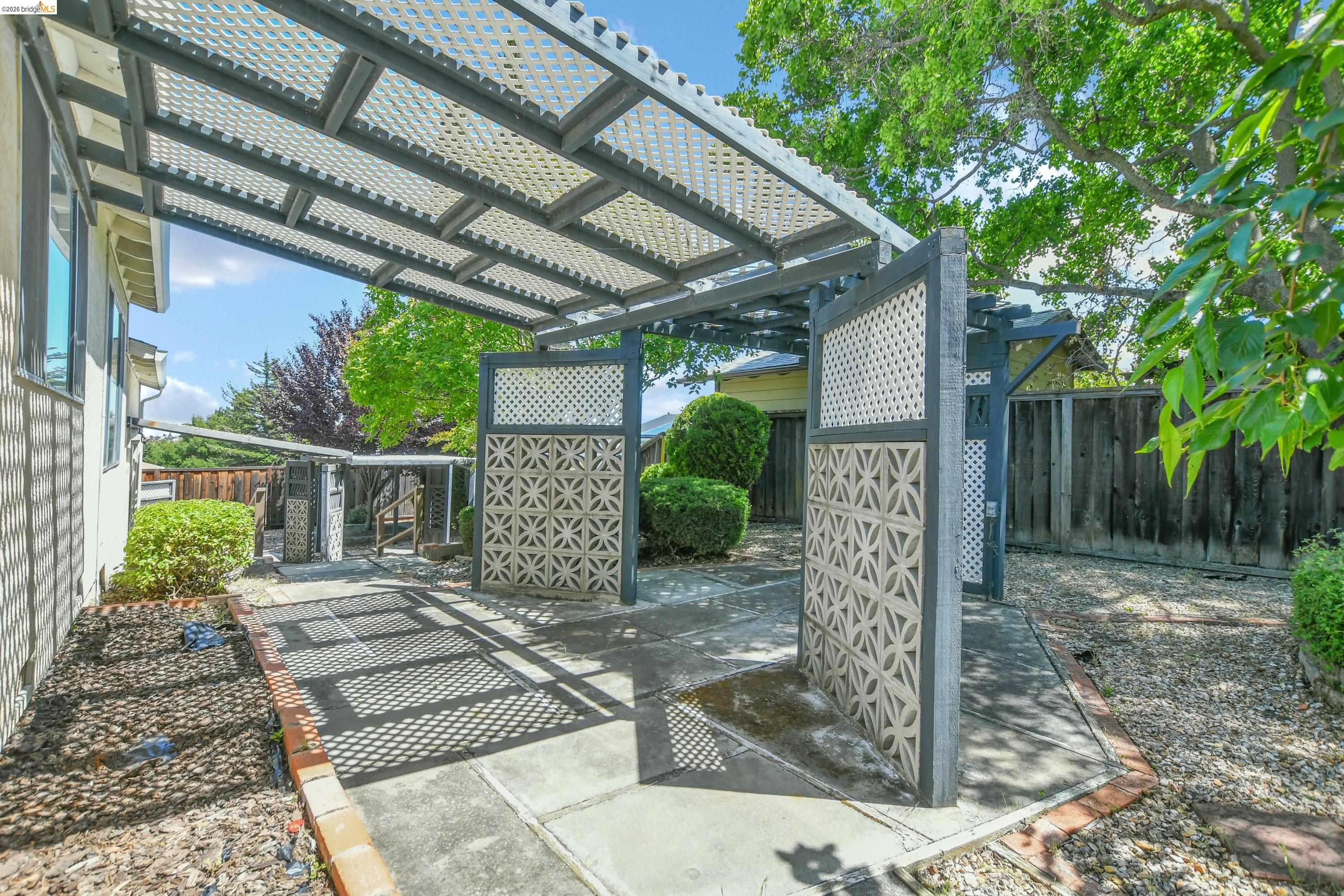 2411 Los Prados Way, Antioch CA 94509 — photo 29