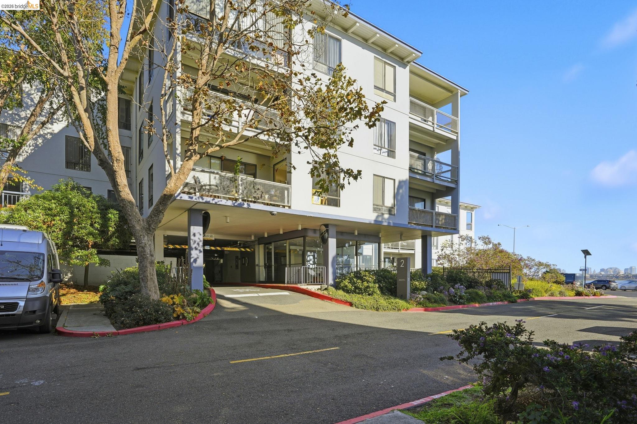 Photo #3: 41133290 Listing: Photo #3
