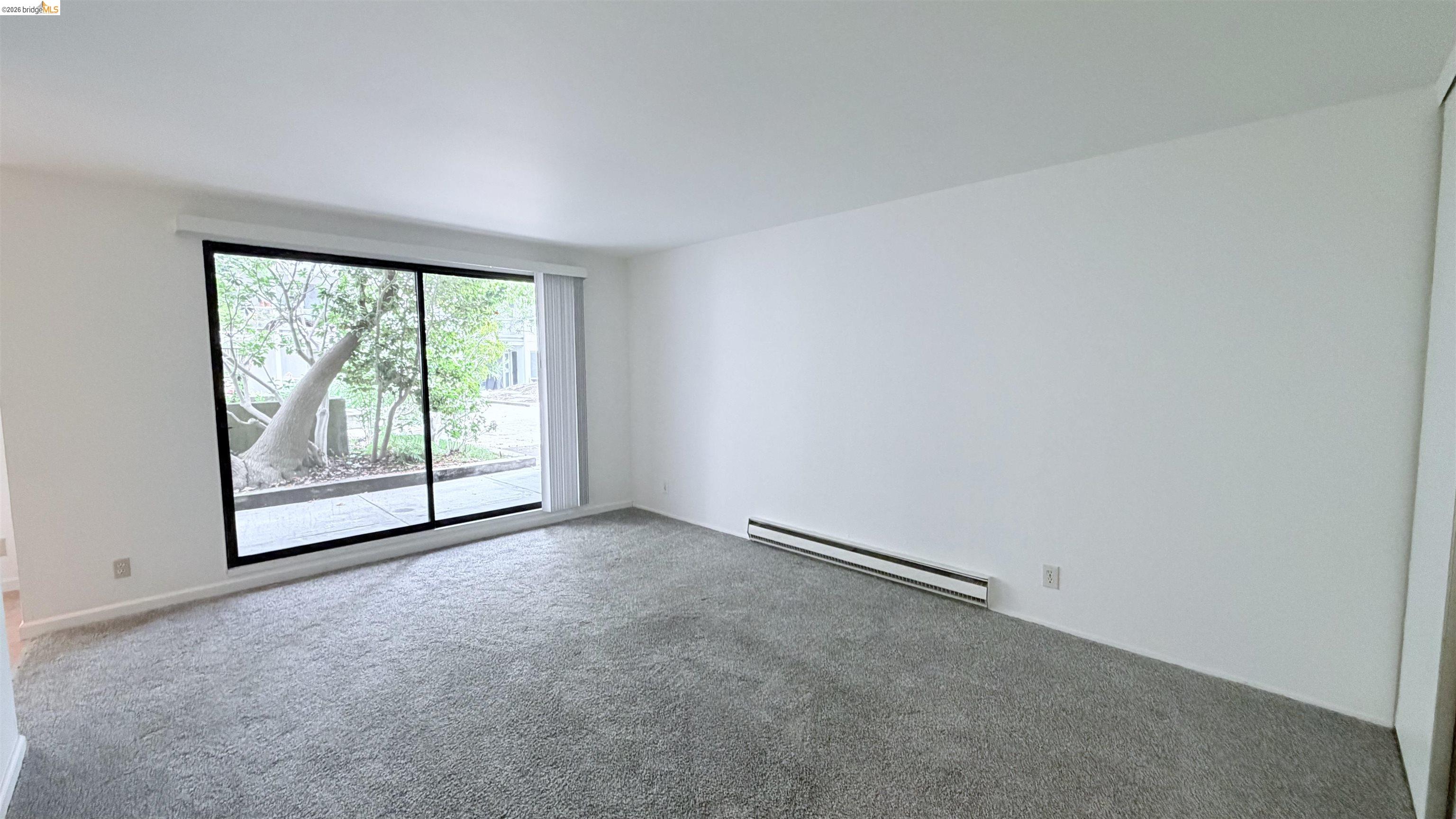 Photo #1: 41133291 Listing: Photo #1