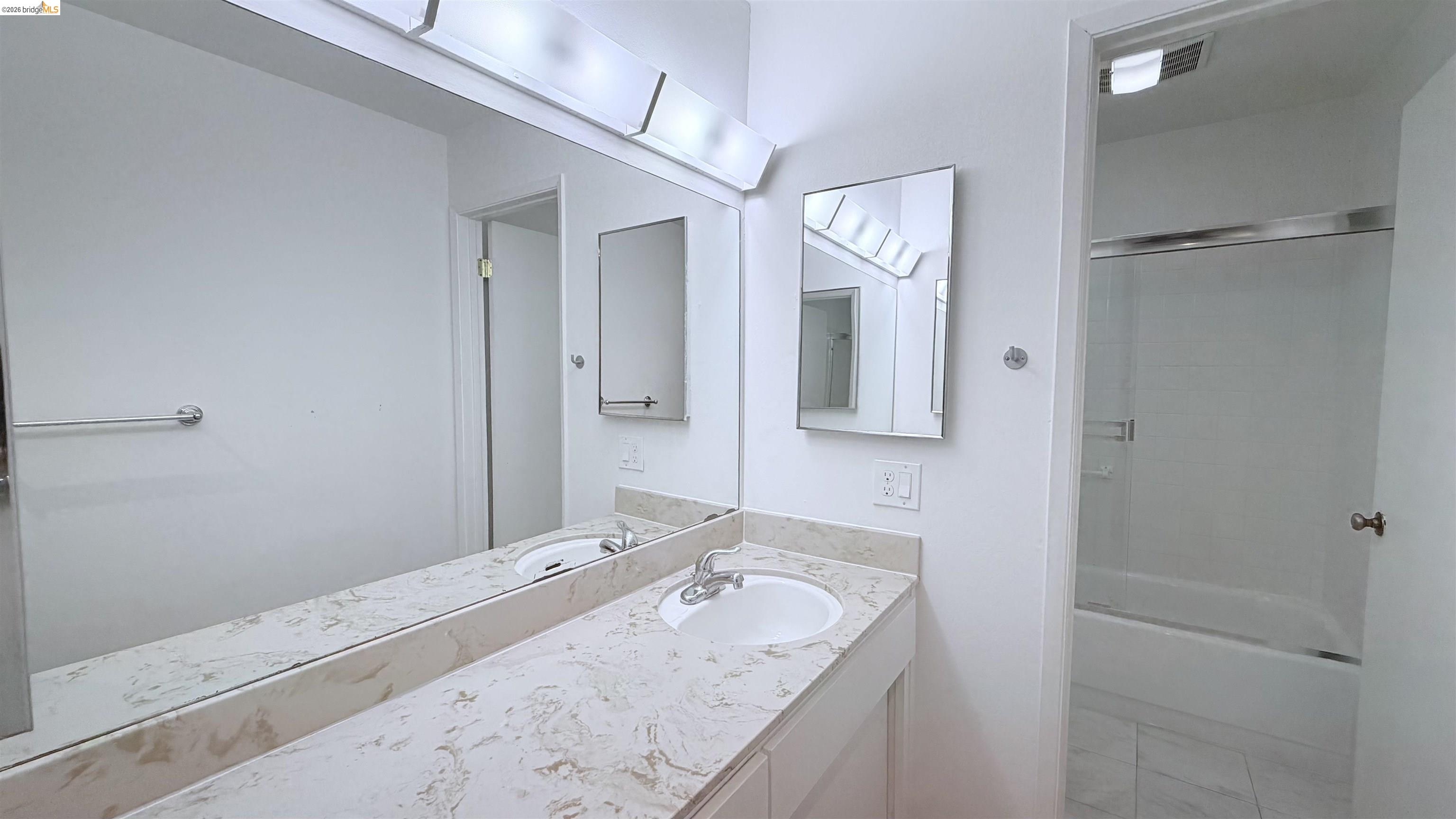 Photo #13: 41133291 Listing: Photo #13