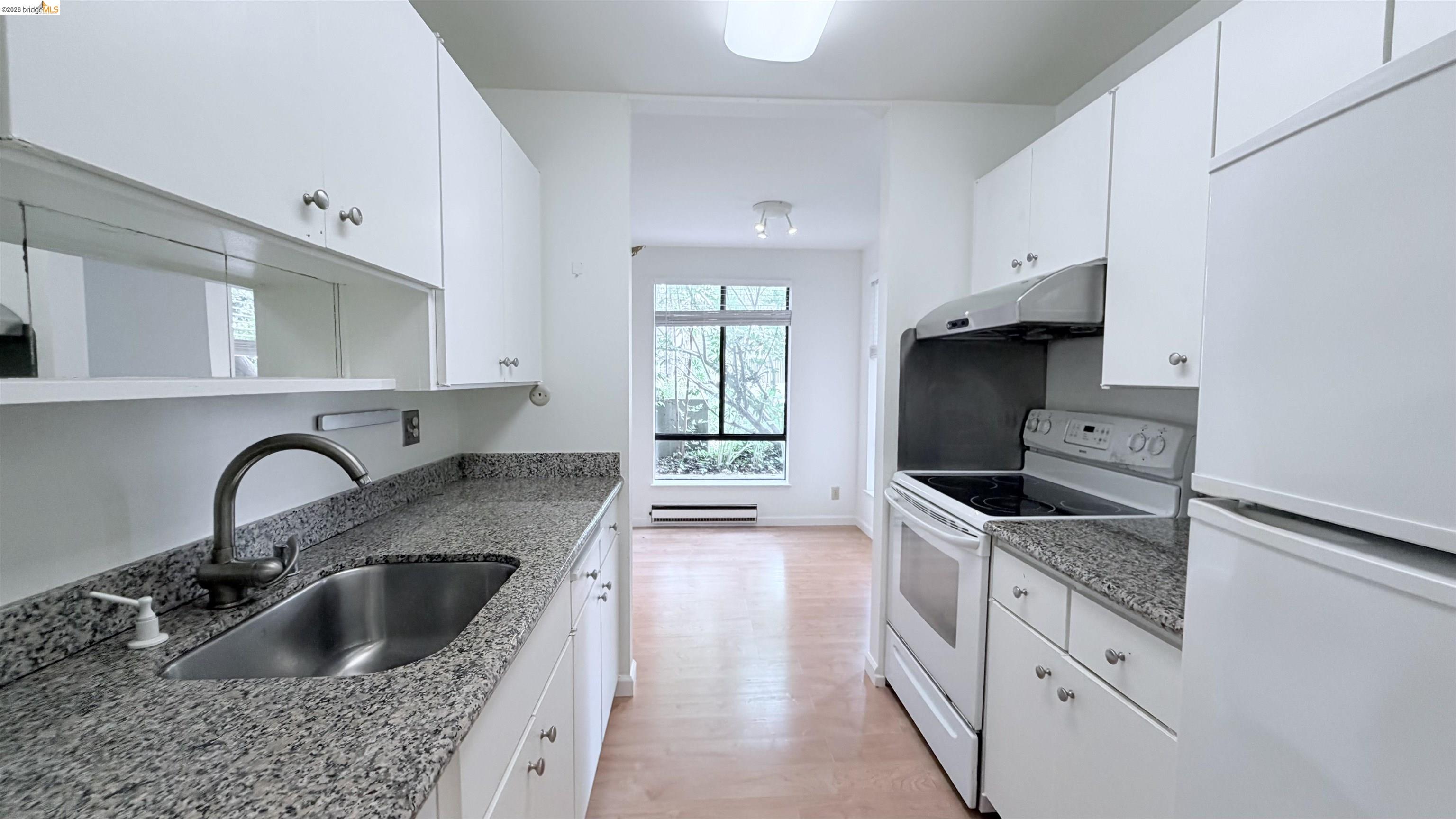 Photo #9: 41133291 Listing: Photo #9