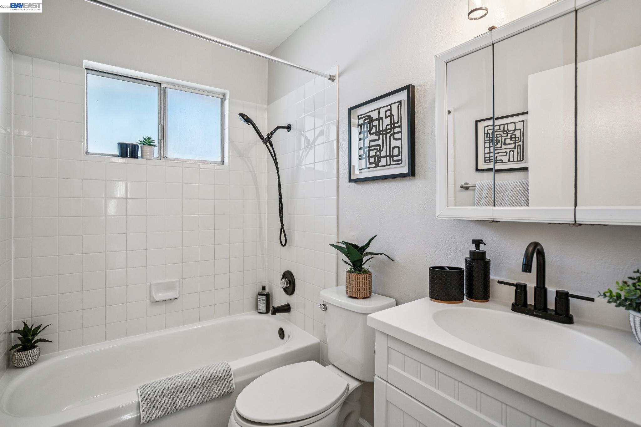 Photo #17: 41133294 Listing: Photo #17