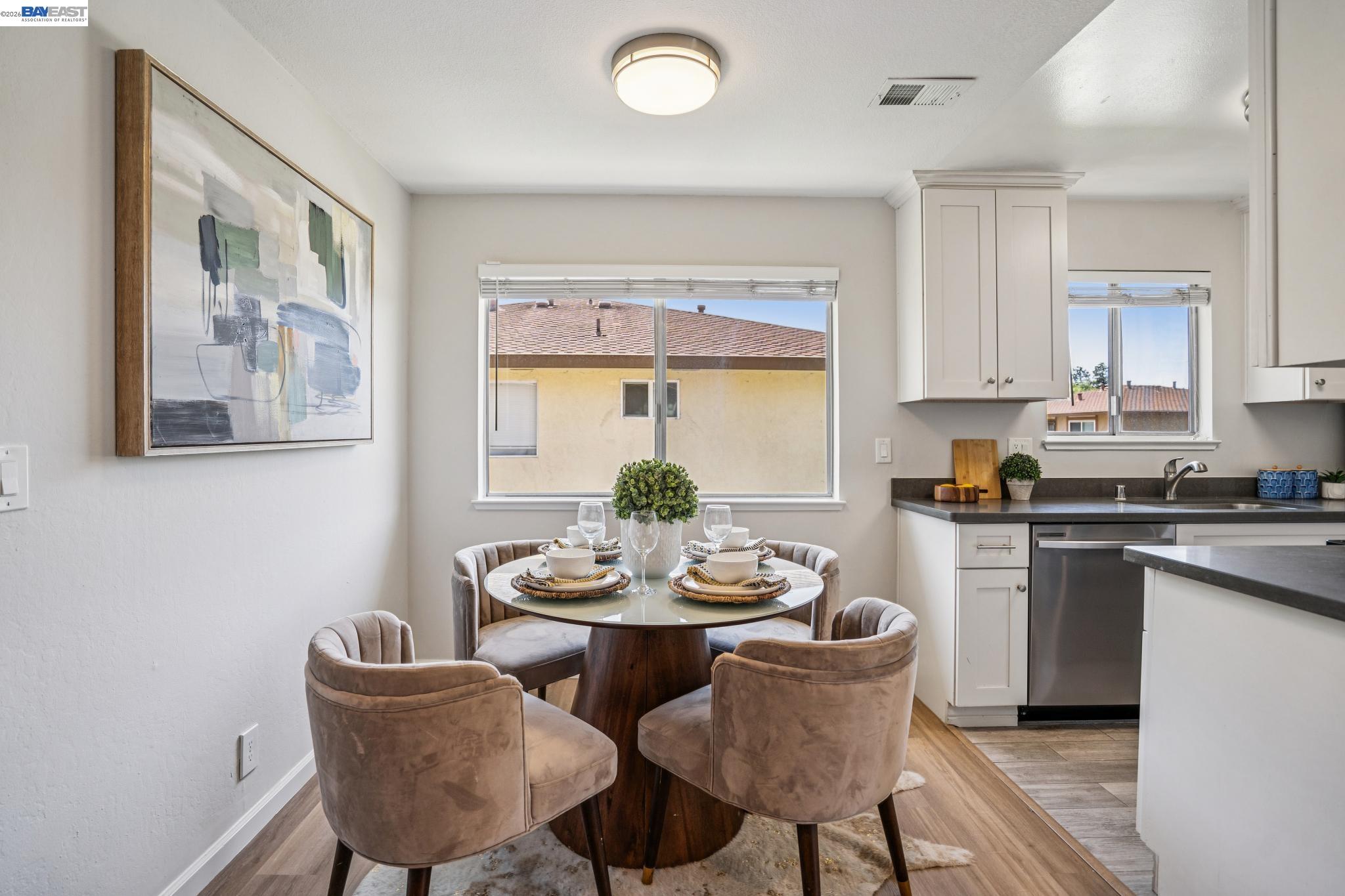 Photo #5: 41133294 Listing: Photo #5