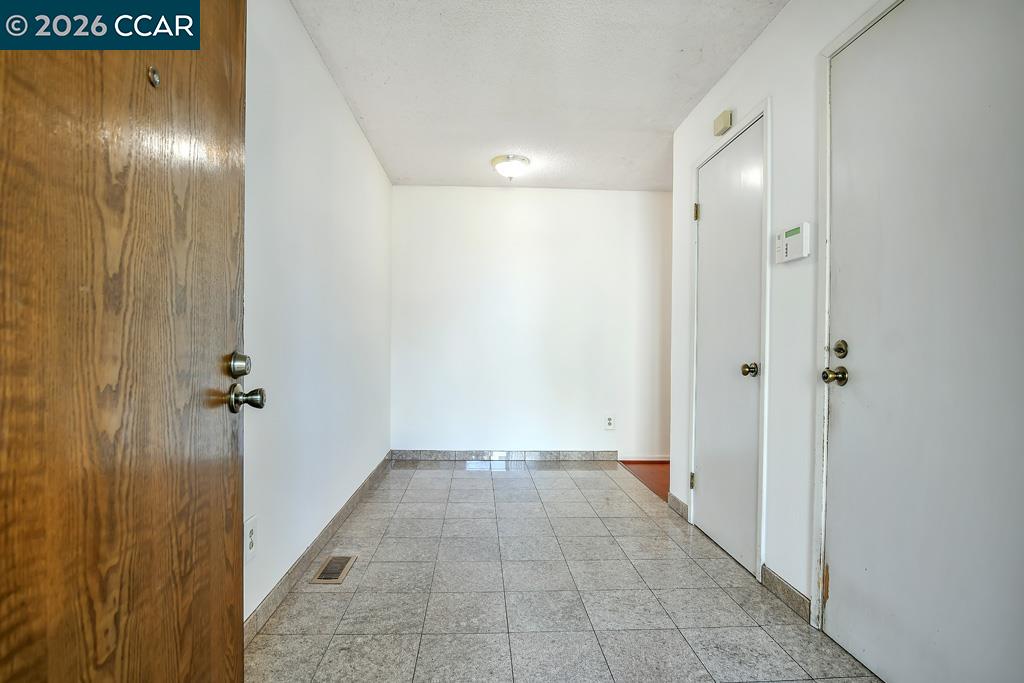 Photo #6: 41133301 Listing: Photo #6