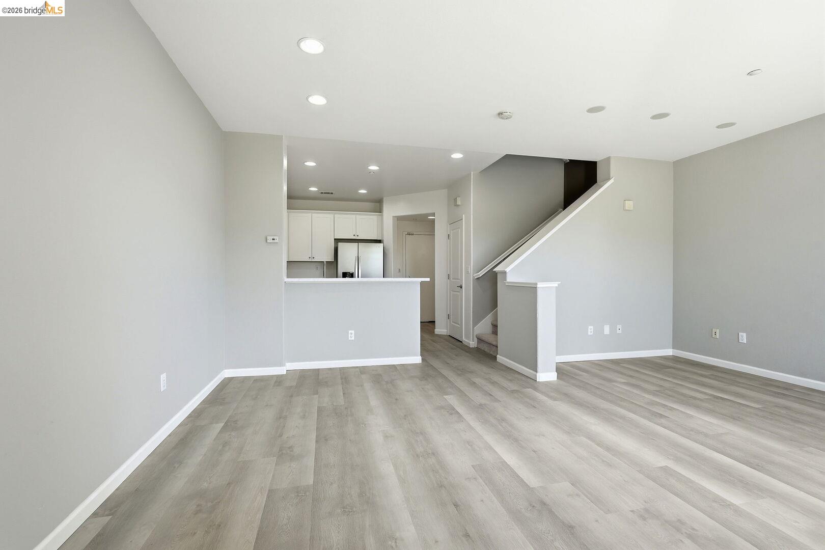 Photo #6: 41133312 Listing: Photo #6