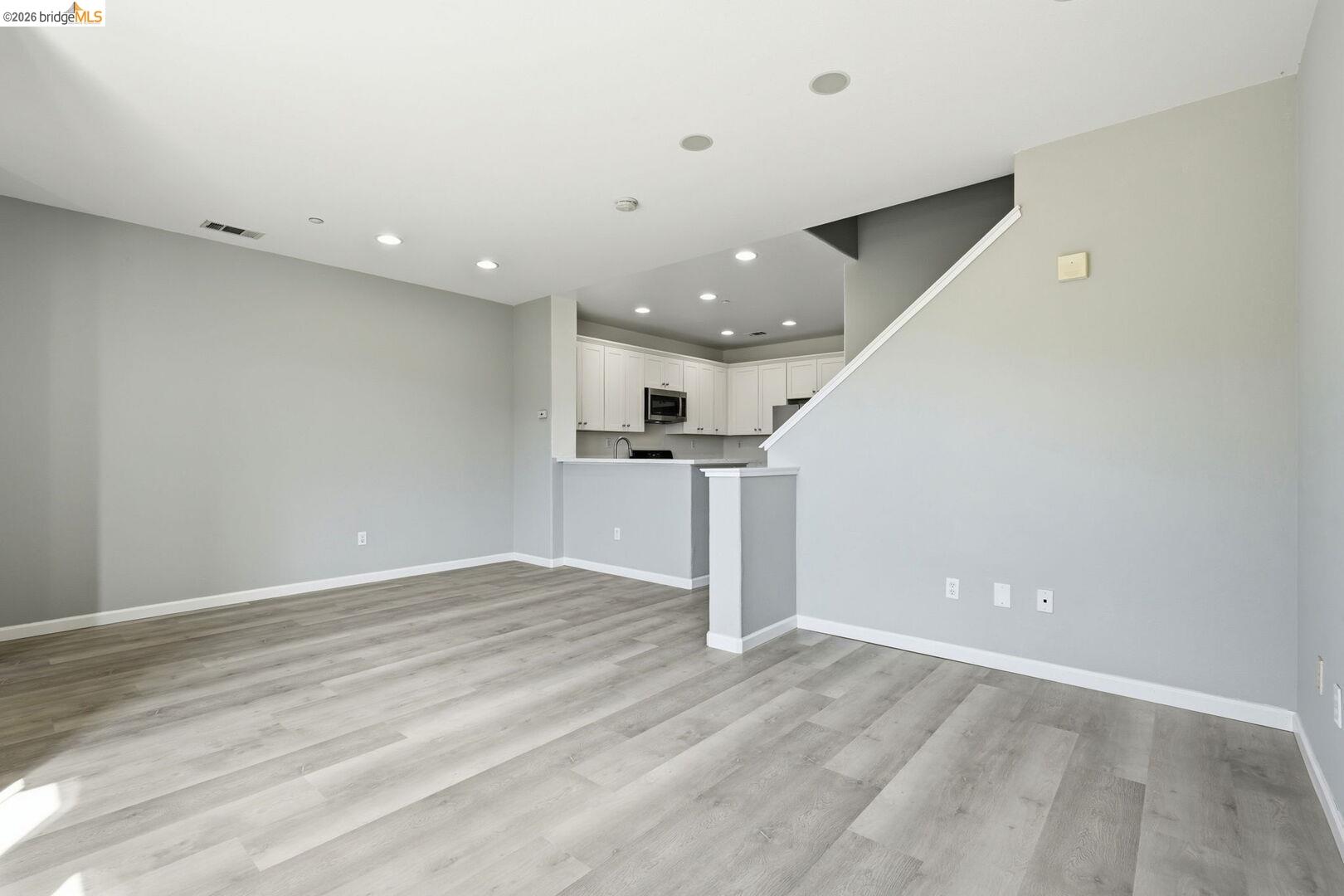 Photo #7: 41133312 Listing: Photo #7