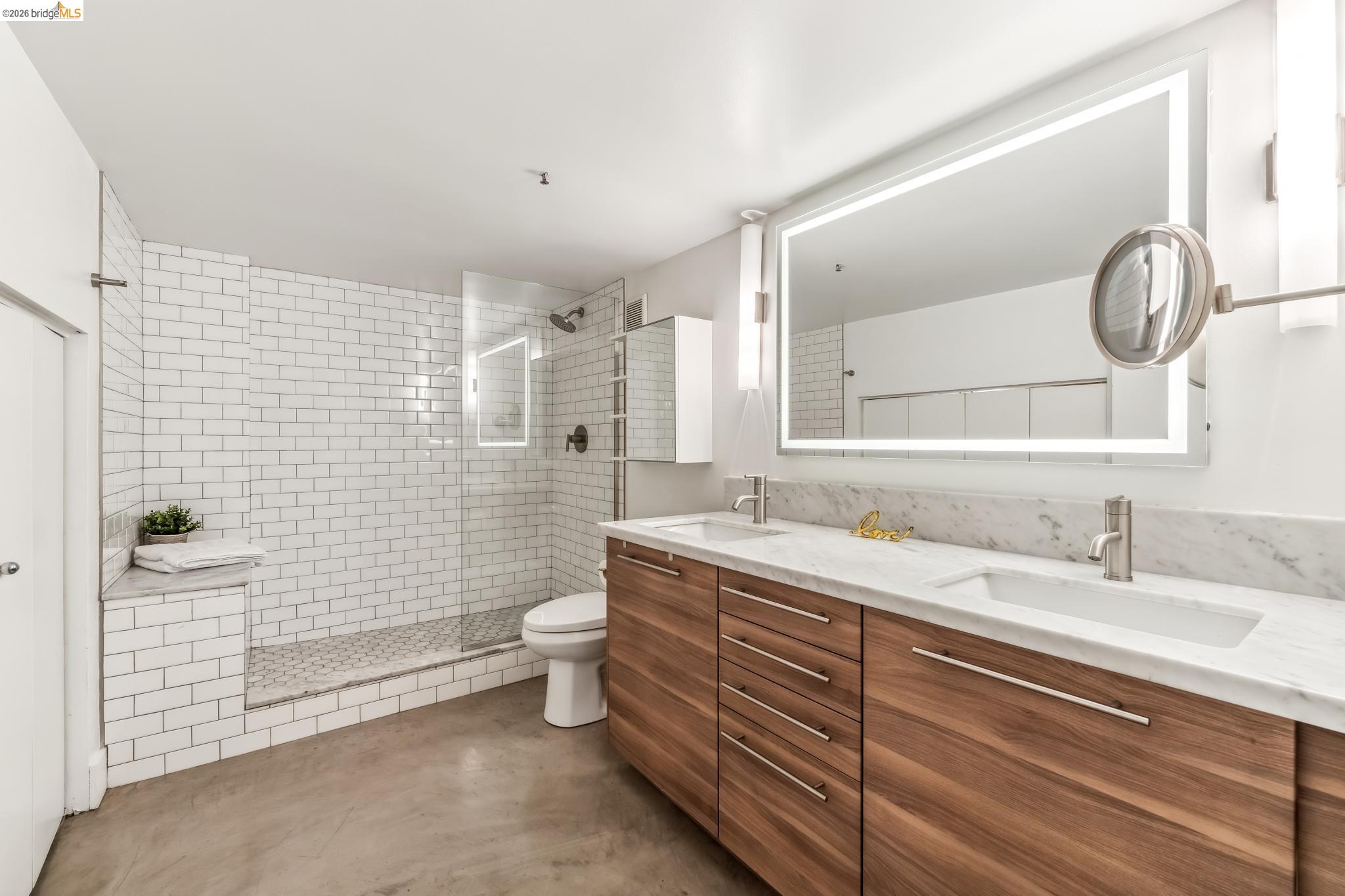 Photo #6: 41133345 Listing: Photo #6
