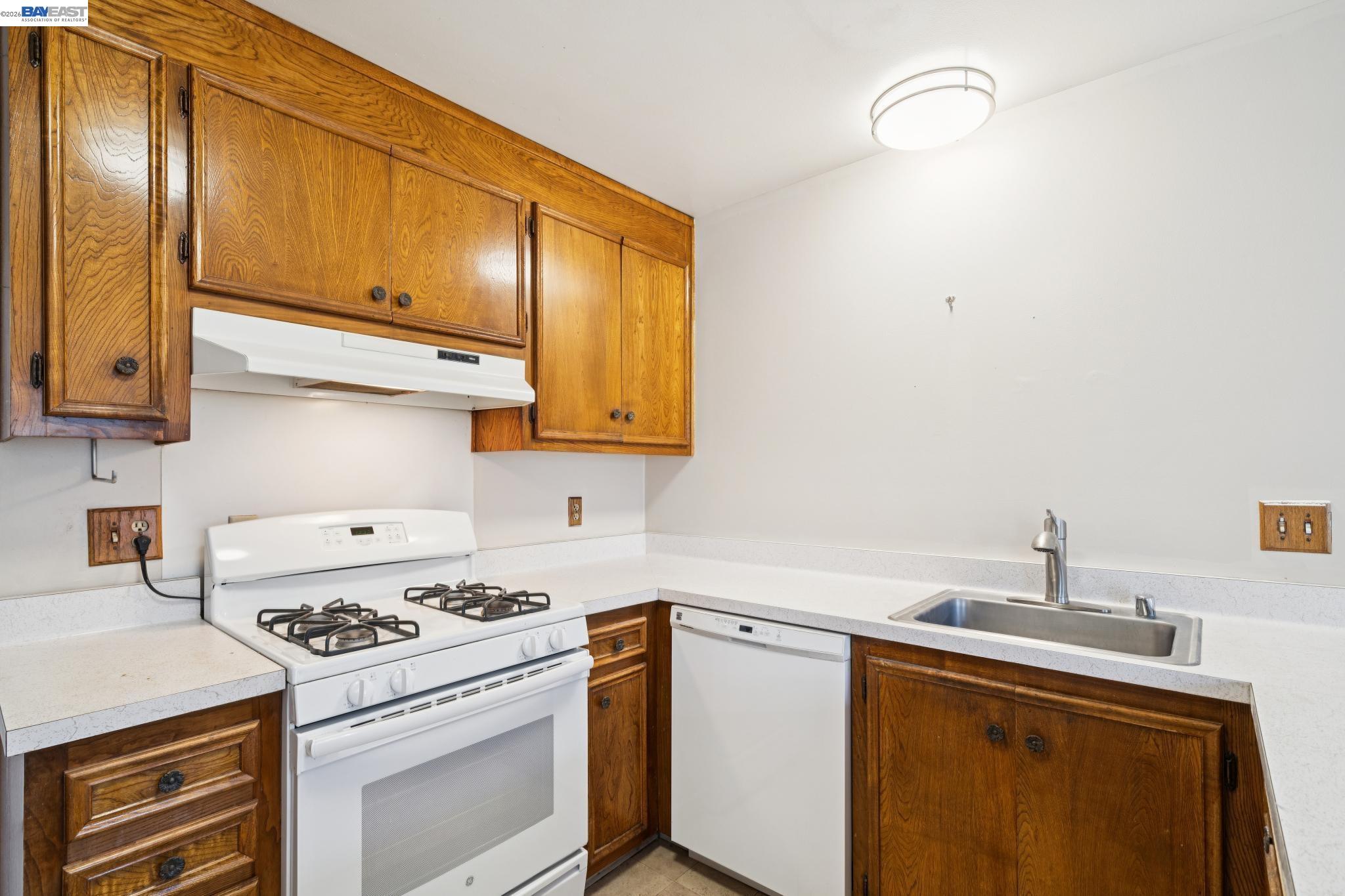 Photo #12: 41133348 Listing: Photo #12