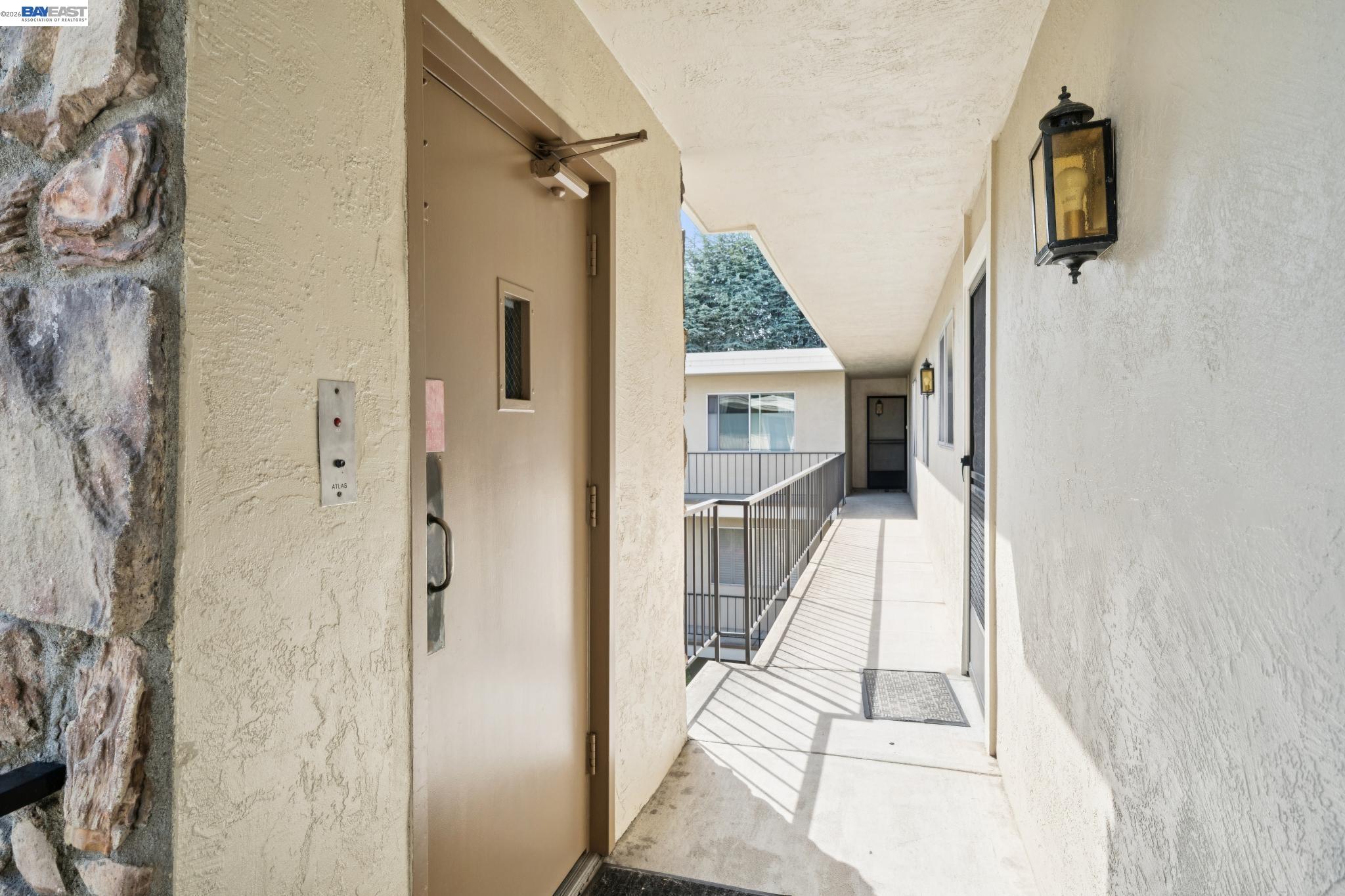 Photo #4: 41133348 Listing: Photo #4