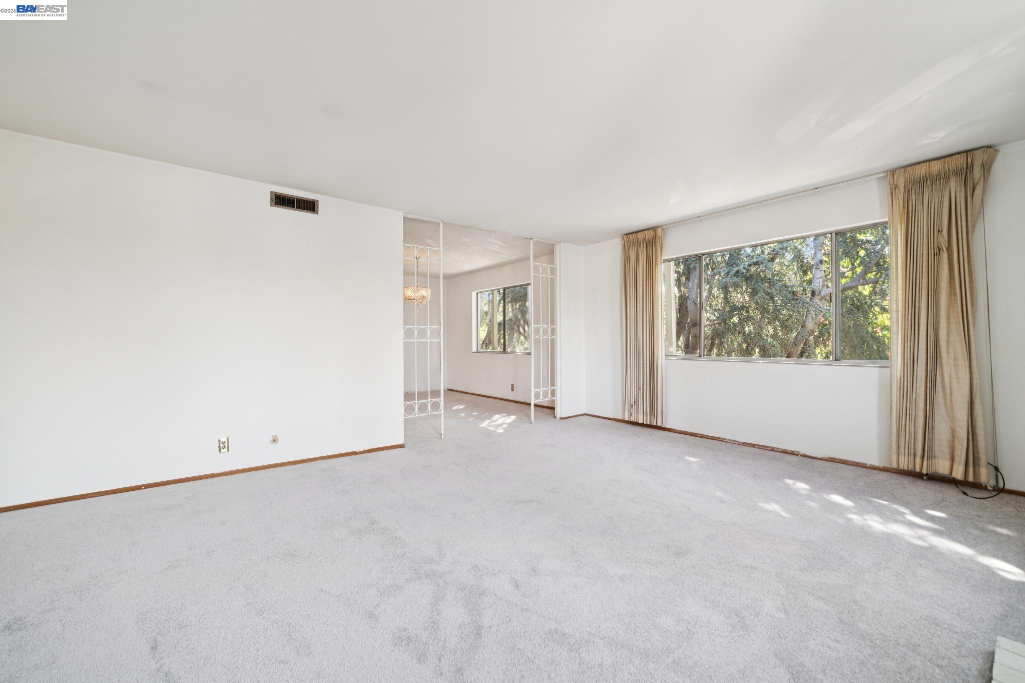 Photo #8: 41133348 Listing: Photo #8