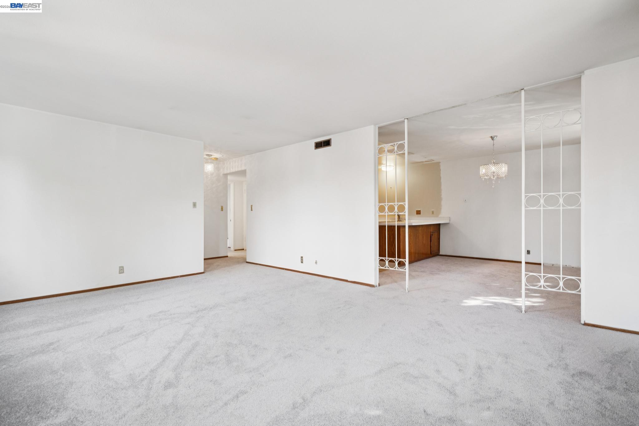 Photo #9: 41133348 Listing: Photo #9